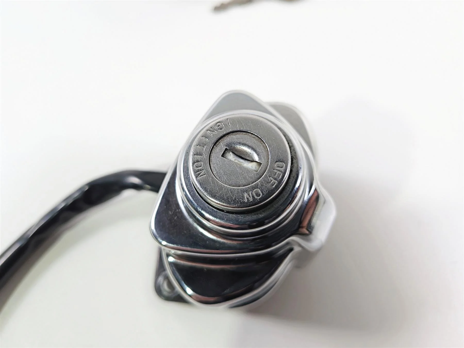 2003 Honda V-Twin VTX1800 C Ignition Switch Key Lock Tank Cap Set 35010-MCH-010 - Image 9