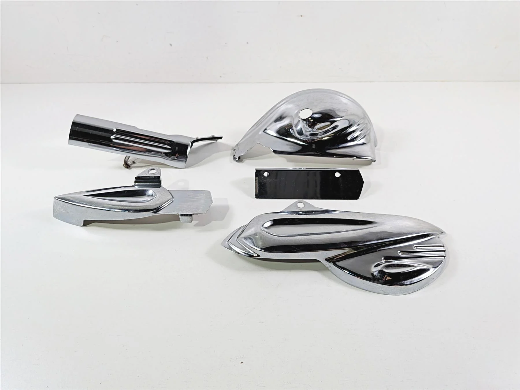 2003 Honda V-Twin VTX1800 C Kuryakyn Swingarm Differential Cover Set 8285 8688 - Image 2