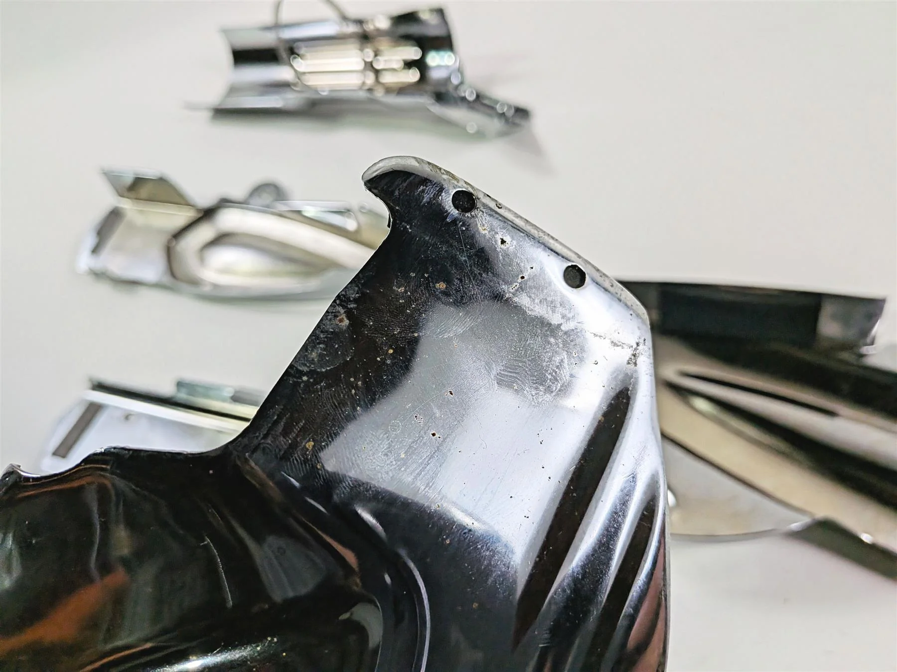 2003 Honda V-Twin VTX1800 C Kuryakyn Swingarm Differential Cover Set 8285 8688 - Image 9
