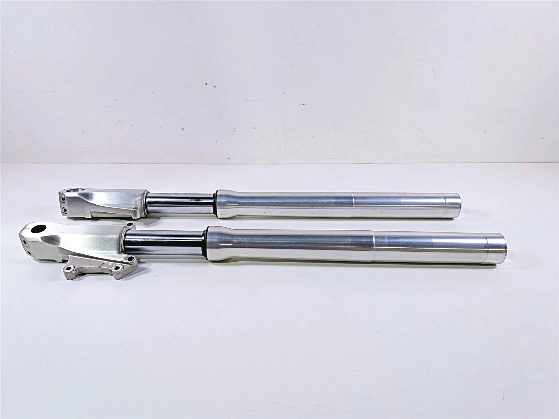 2003 Honda V-Twin VTX1800 C Straight Front Fork Leg Set - Read 51400-MCH-003 - Image 2