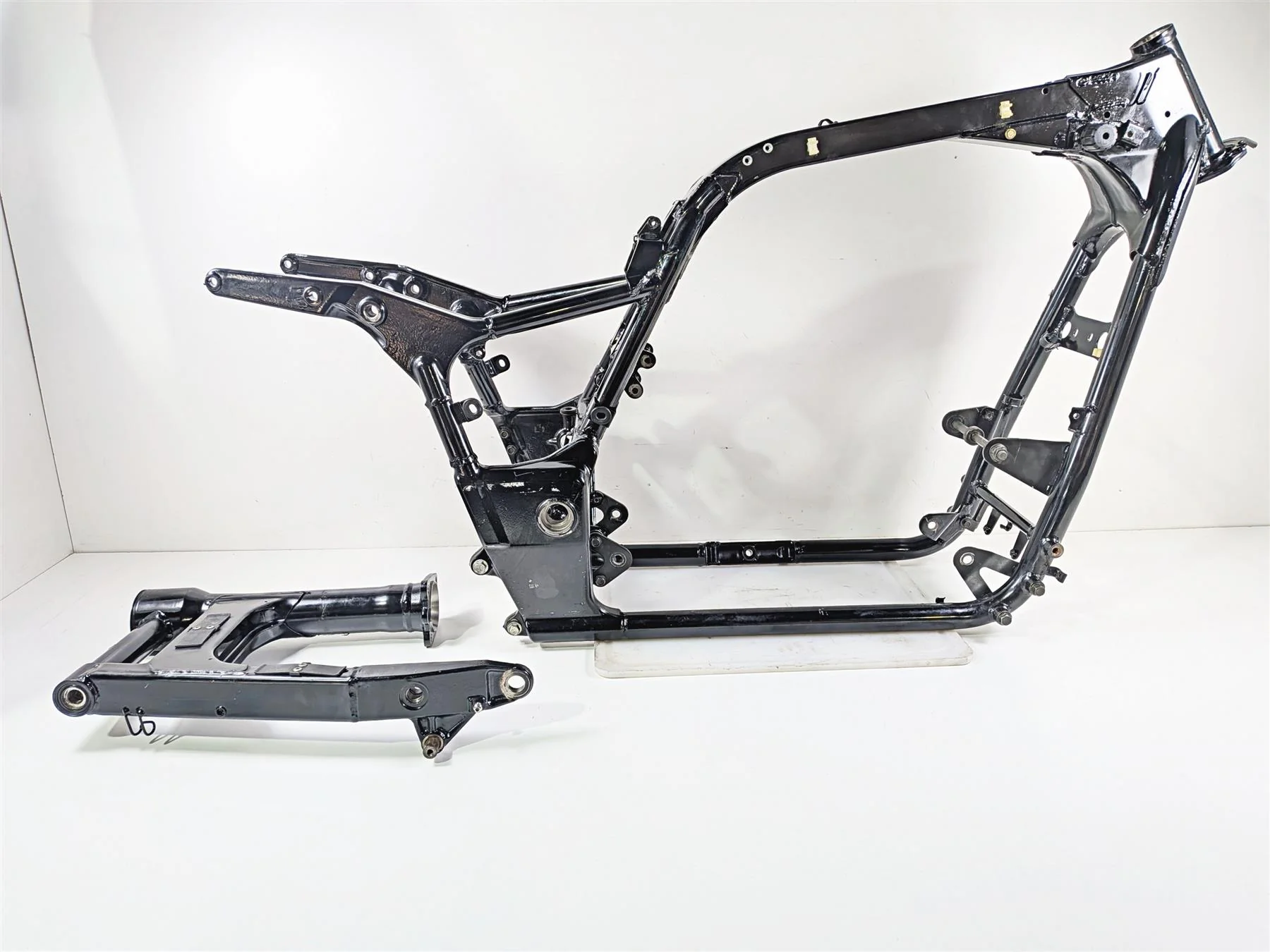 2003 Honda V-Twin VTX1800 C Straight Main Frame + Swingarm With Clean Texas Title 50100-MCH-000 - Image 3