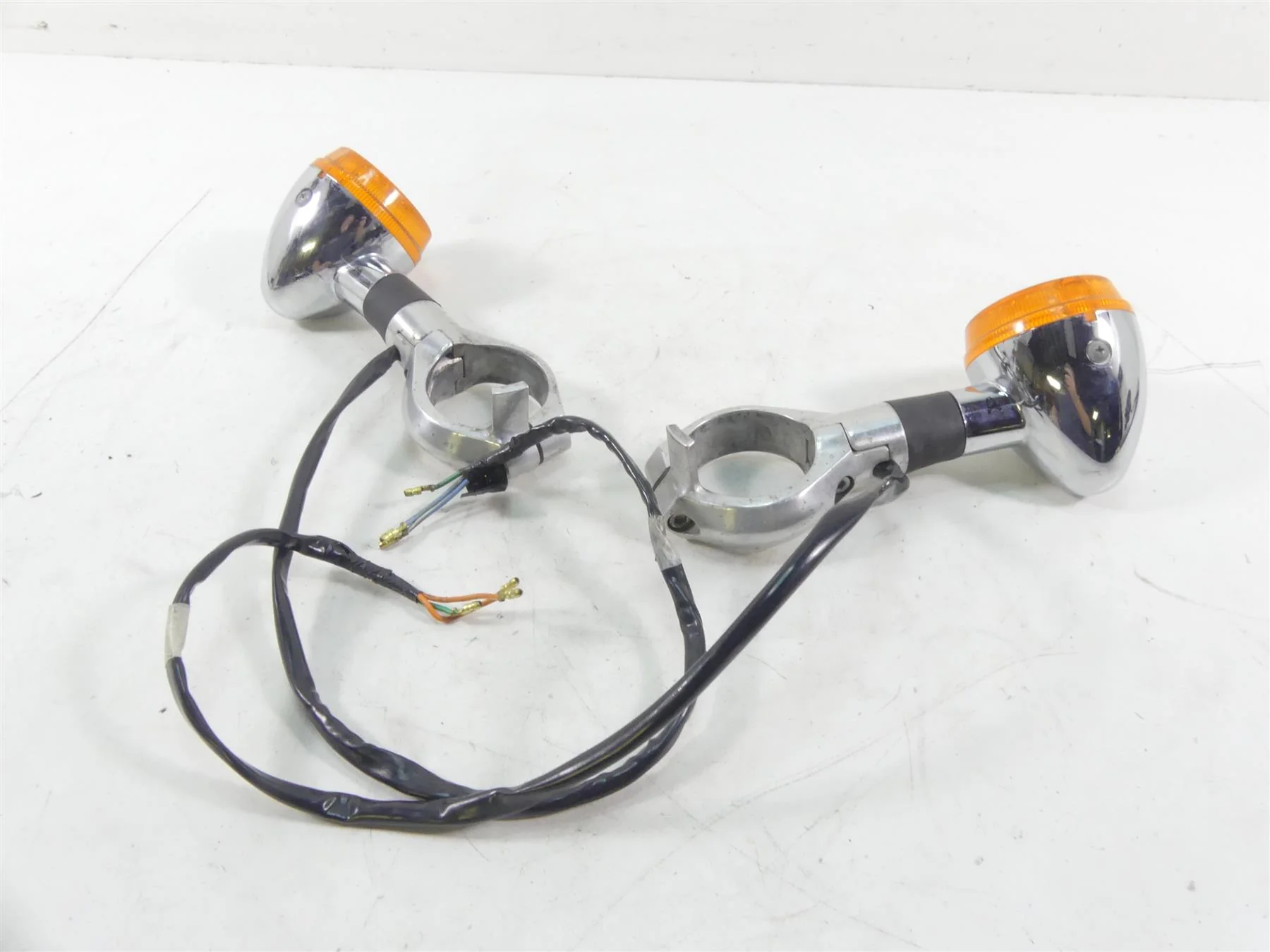 2003 Honda VTX1800R Front Blinker Turn Signal Lights & Clamp Set 33400-MBH-672 - Image 3