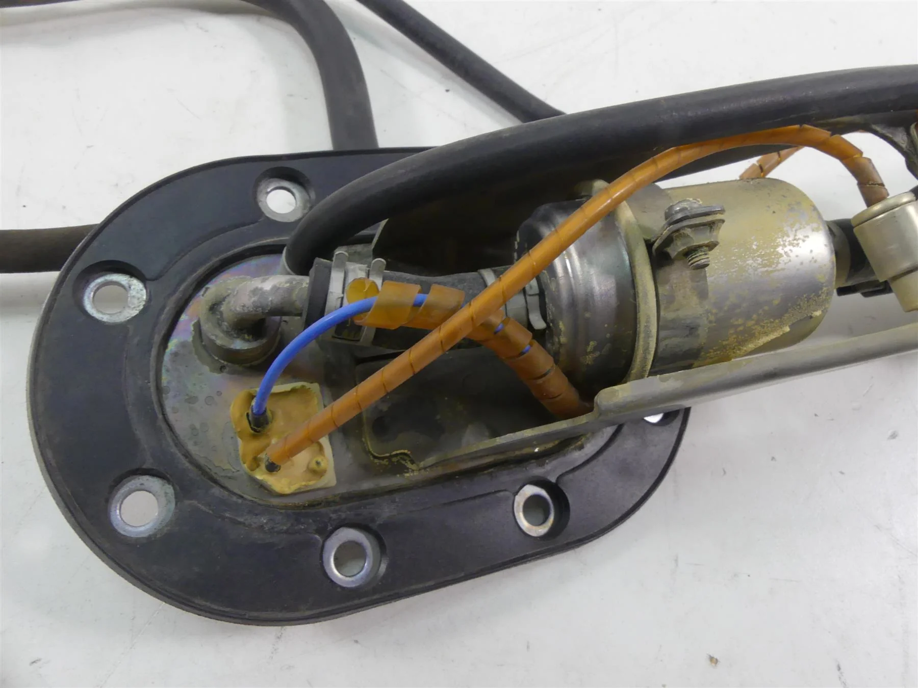 2003 Honda VTX1800R Fuel Gas Petrol Pump - Tested 16700-MCH-023 - Image 5