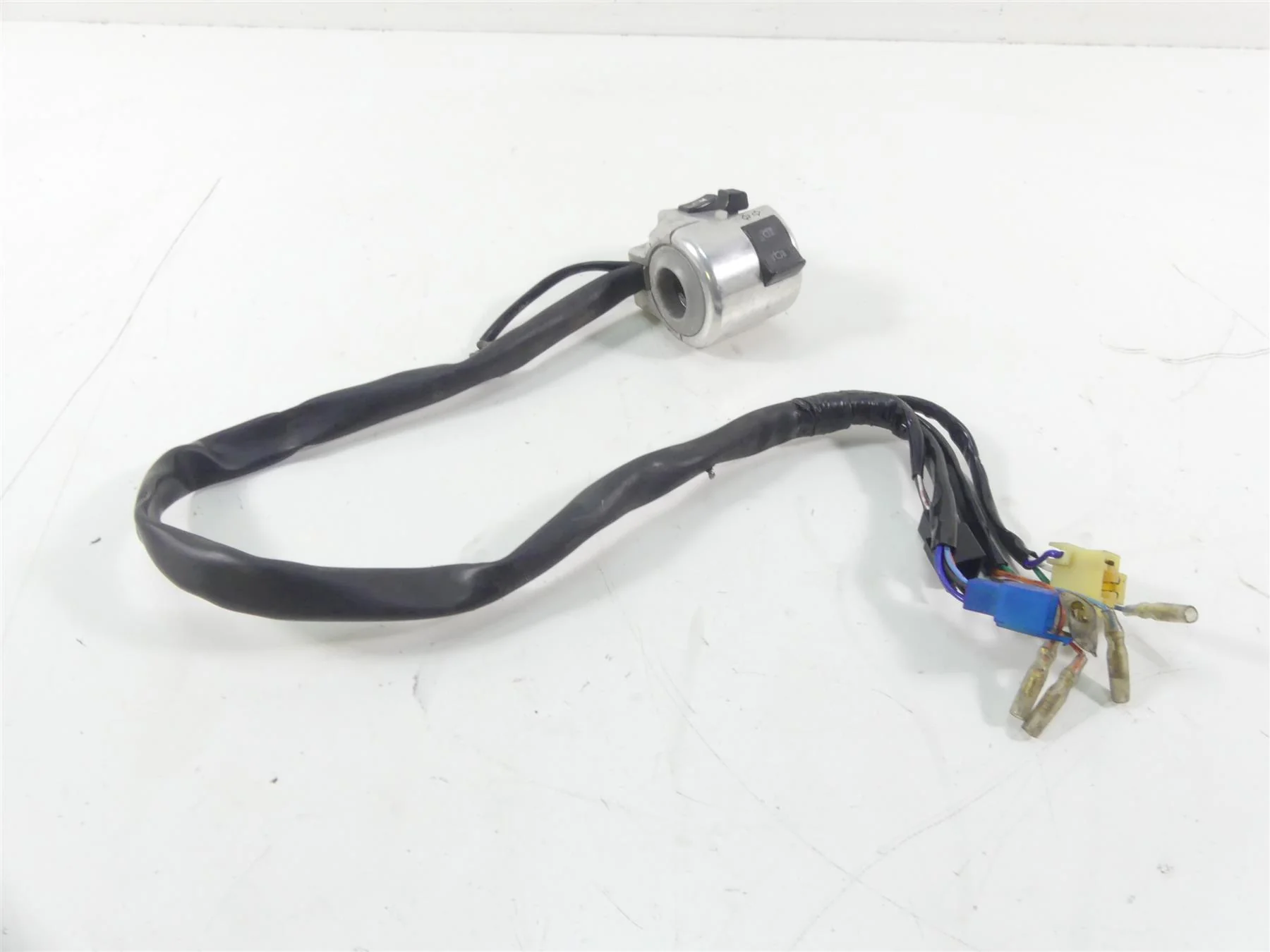 2003 Honda VTX1800R Left Blinker Turn Signal Lights Control Switch 35020-MCH-000 - Image 2