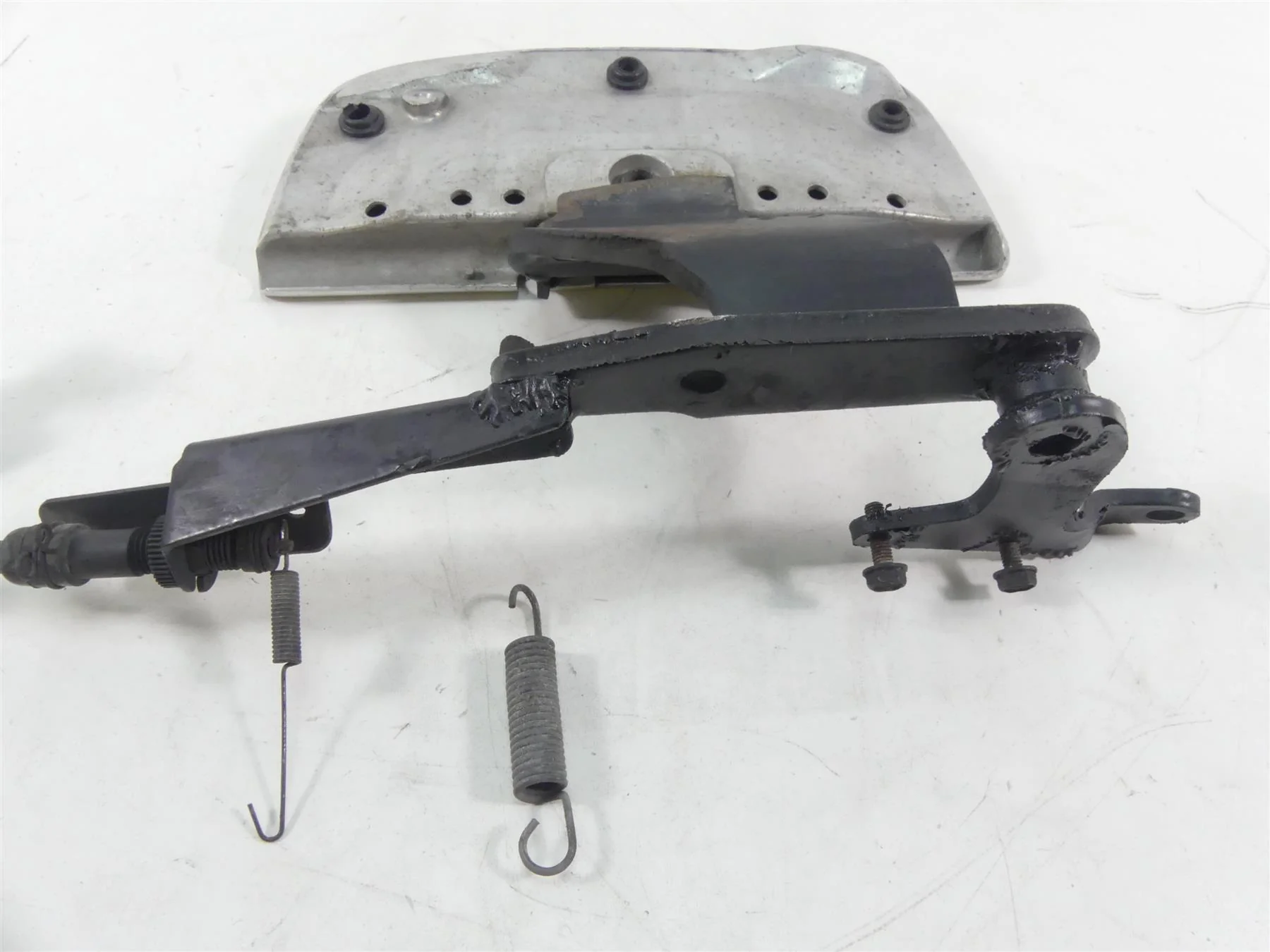 2003 Honda VTX1800R Right Front Floor Board & Brake Pedal Set 50615-MCV-000 - Image 7