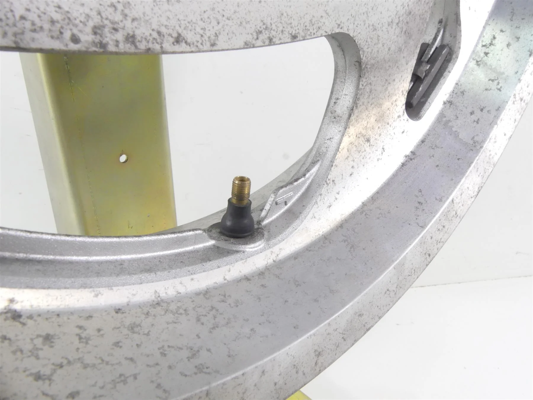 2003 Honda VTX1800R Straight Front Cast Wheel Rim 17x3.5 44650-MCV-000 - Image 6
