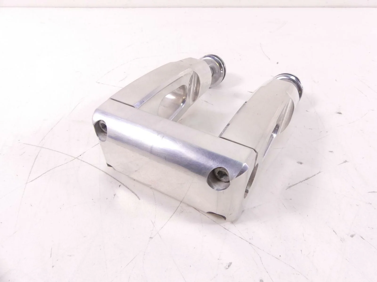 2003 Indian Spirit Springfield Handlebar Handle Bar Riser Holder Clamp Set 39-04 - Image 3