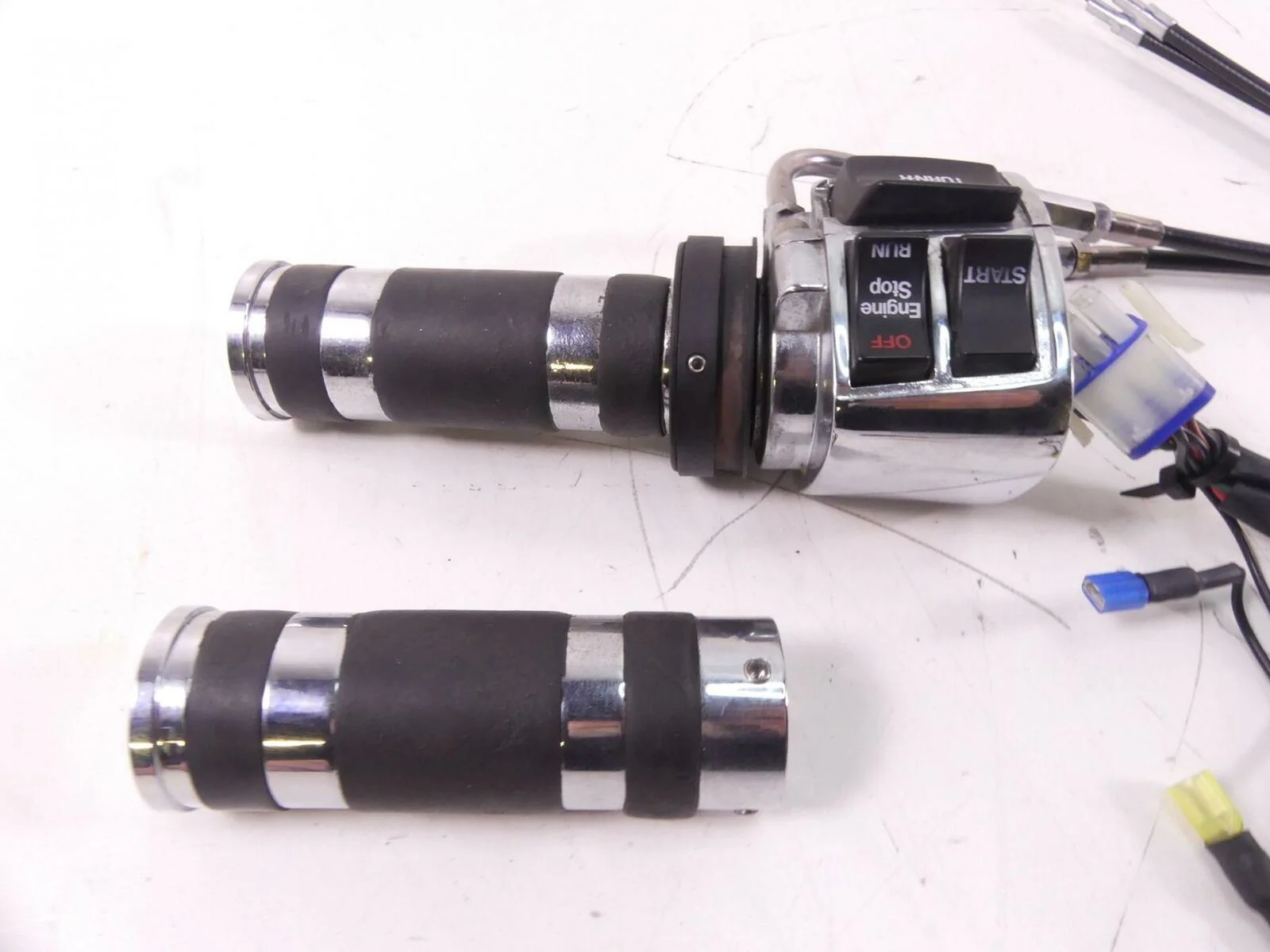 2003 Indian Spirit Springfield Right Control Switch Start Kill & Throttle 43-521 - Image 3
