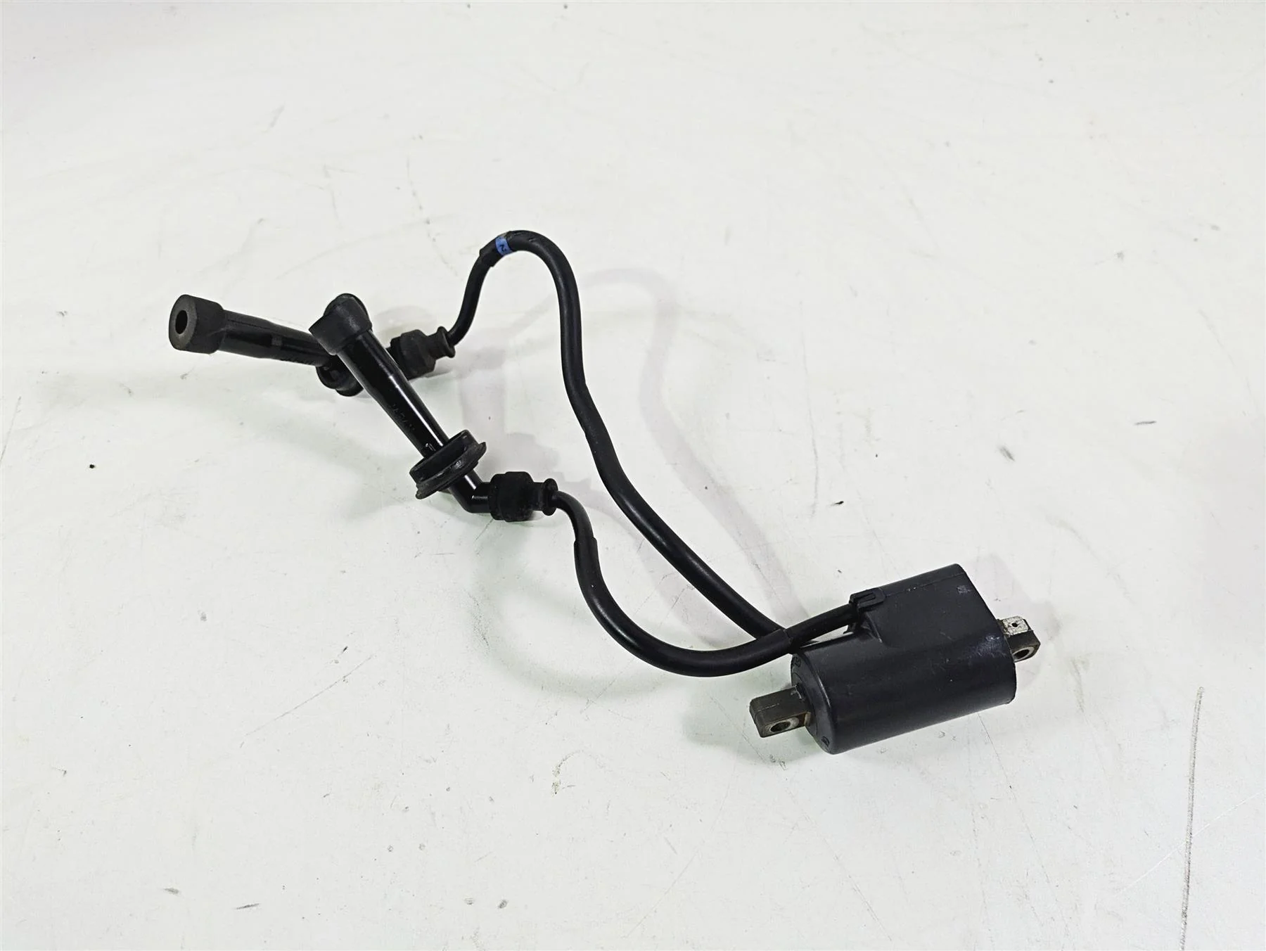 2003 Suzuki GSF1200 Bandit Denso Ignition Coil + Wiring & Plugs 33420-31F00 - Image 5
