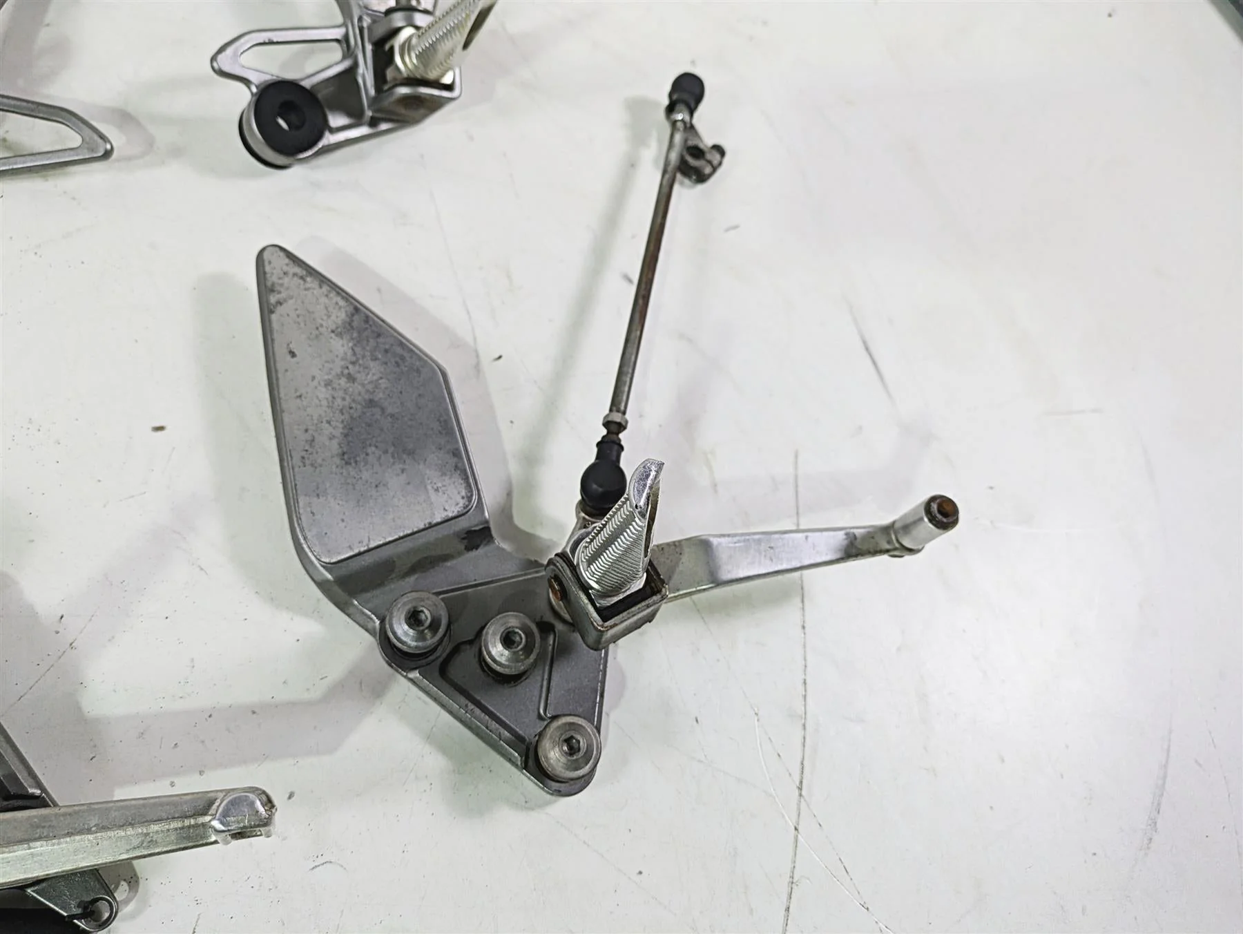 2003 Suzuki GSF1200 Bandit Foot Peg Rest + Shifter & Brake Lever Set 43511-26E02 - Image 6