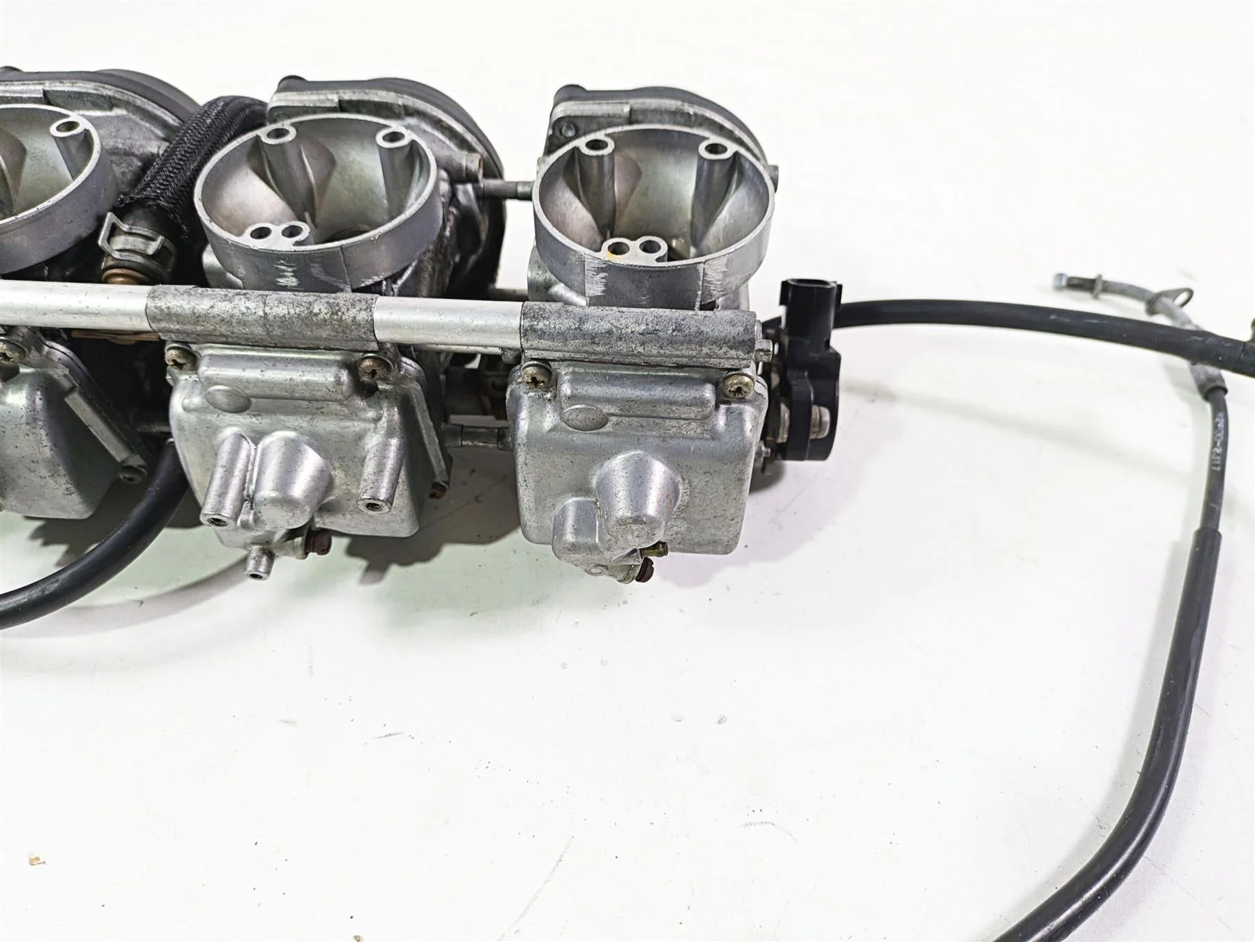 2003 Suzuki GSF1200 Bandit Mikuni Carb Carburetor Set - Read 13201-32F10 - Image 11