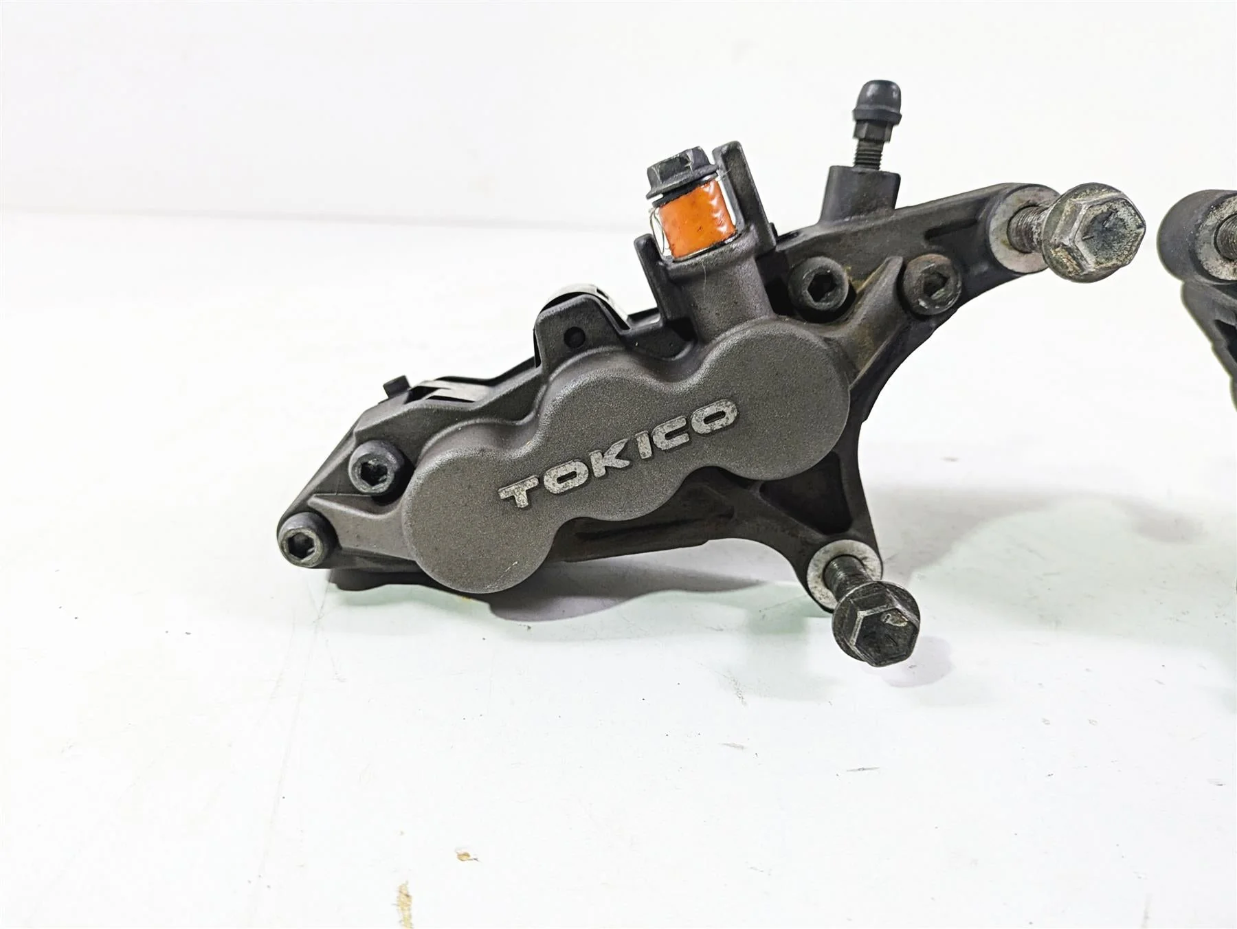 2003 Suzuki GSF1200 Bandit Tokico Front Brake Caliper Set 59100-33E30-999 - Image 7