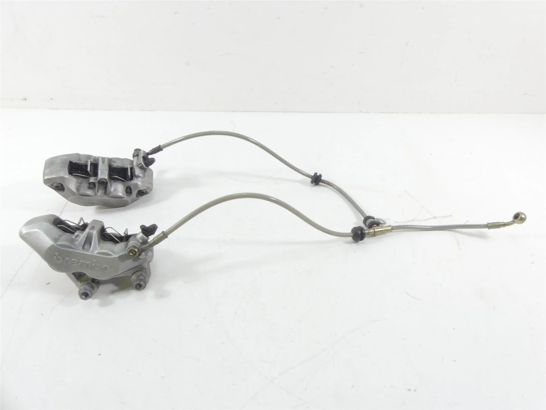2004 Aprilia RSV1000 R Mille Front Brembo Brake Calipers AP8176033 AP8176034 - Image 2