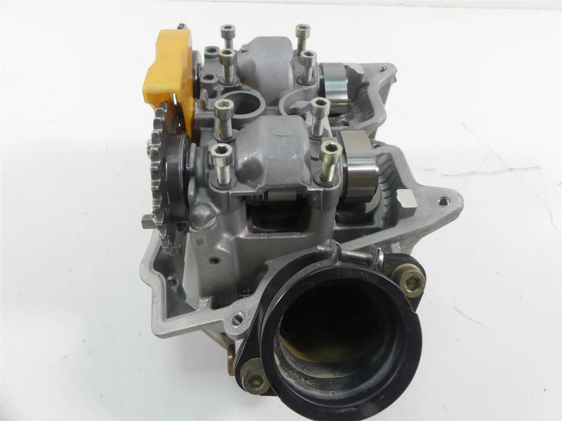 2004 Aprilia RSV1000 R Mille Front Cylinderhead Cylinder Head AP0613465 - Image 11