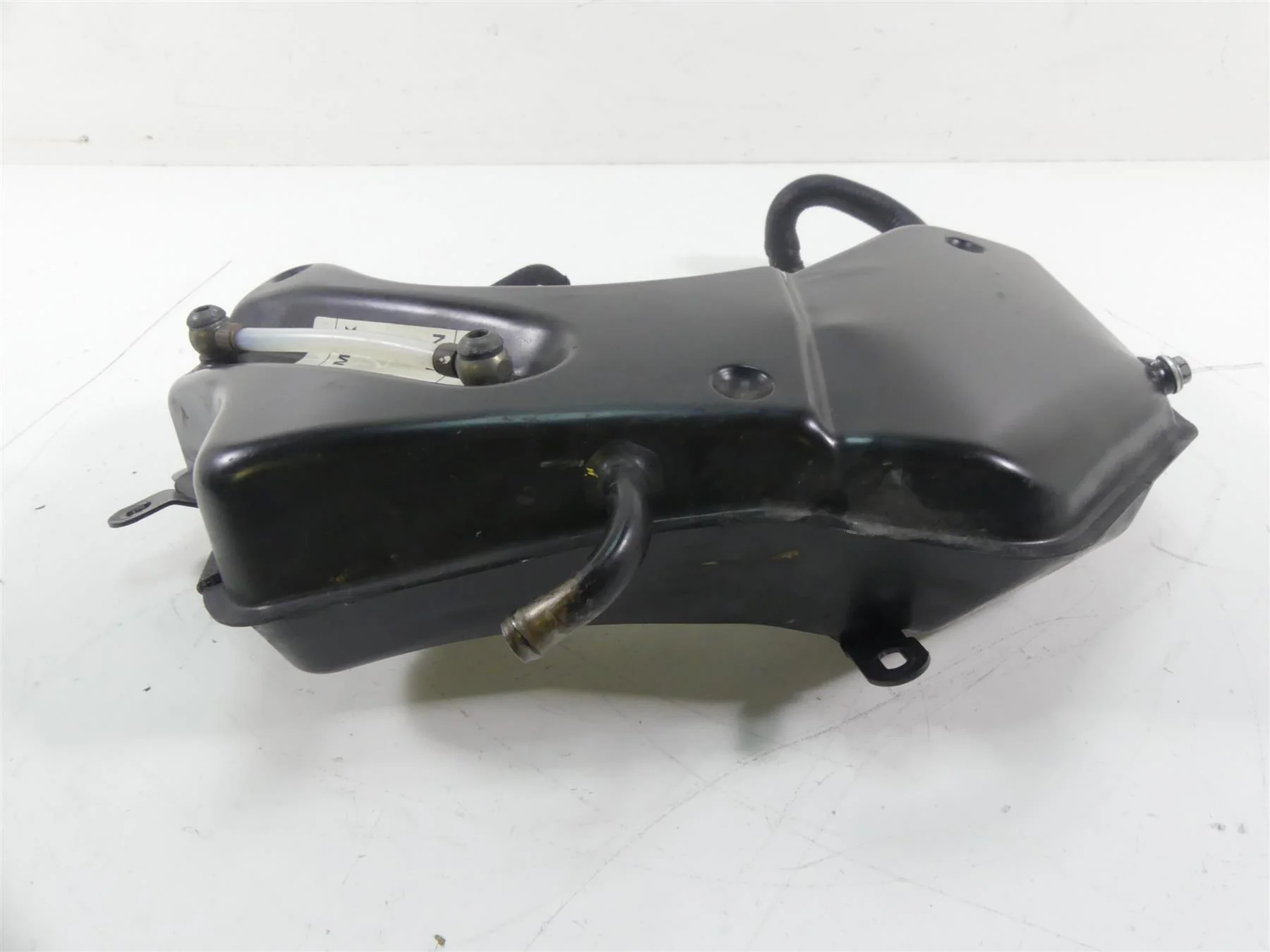 2004 Aprilia RSV1000 R Mille Metal Oil Tank Reservoir AP8158120 - Image 3