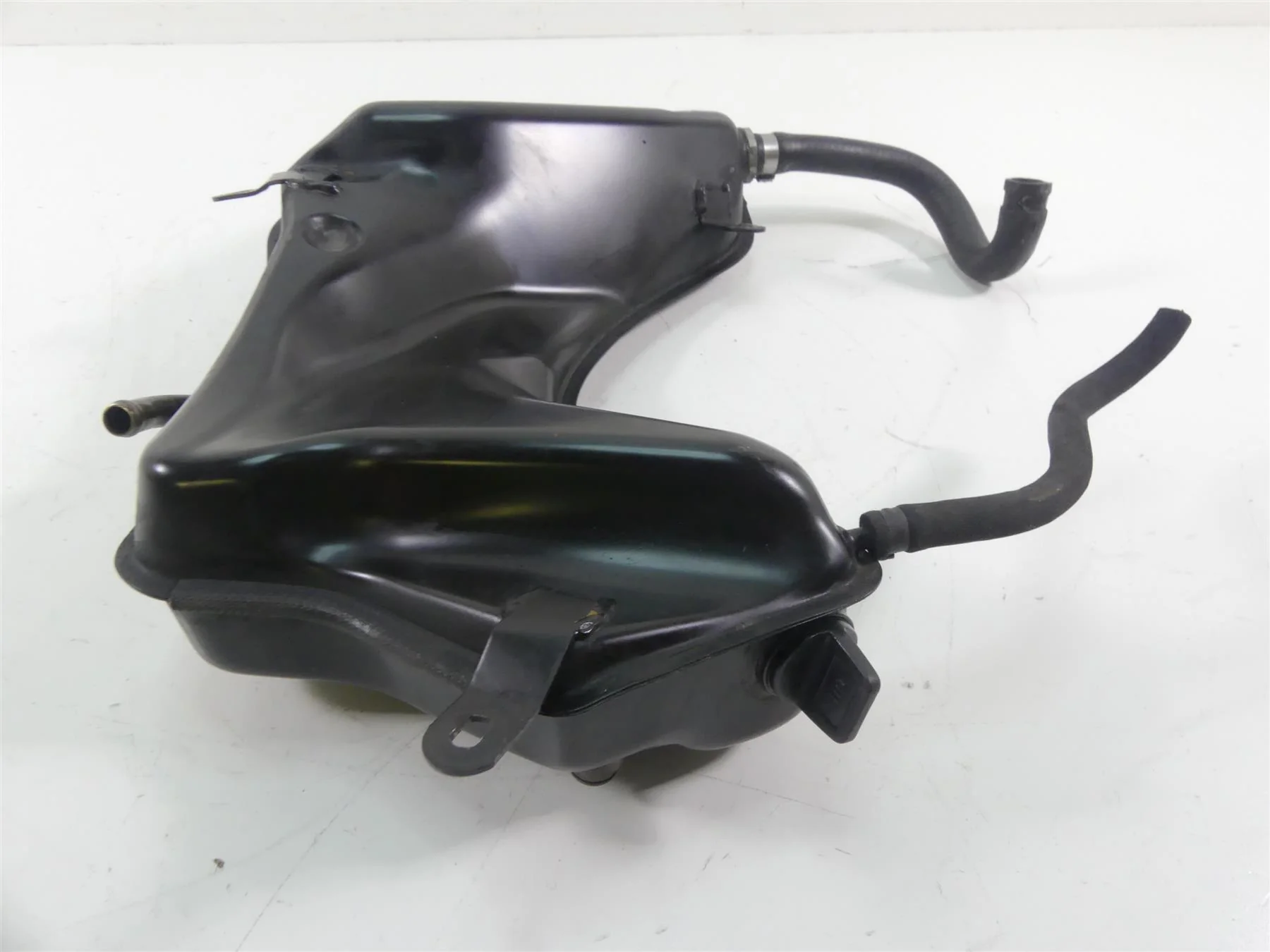 2004 Aprilia RSV1000 R Mille Metal Oil Tank Reservoir AP8158120 - Image 5