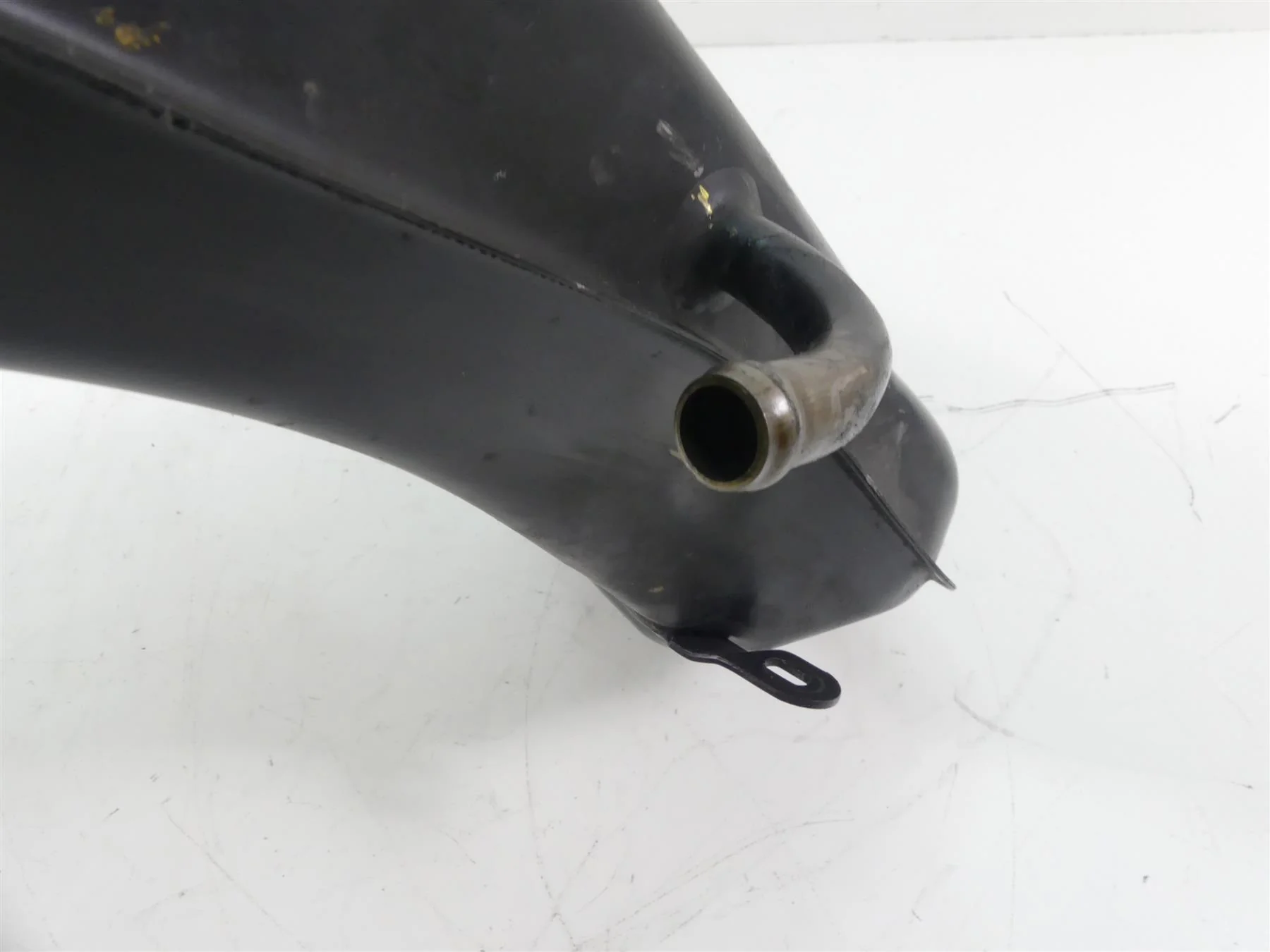 2004 Aprilia RSV1000 R Mille Metal Oil Tank Reservoir AP8158120 - Image 8