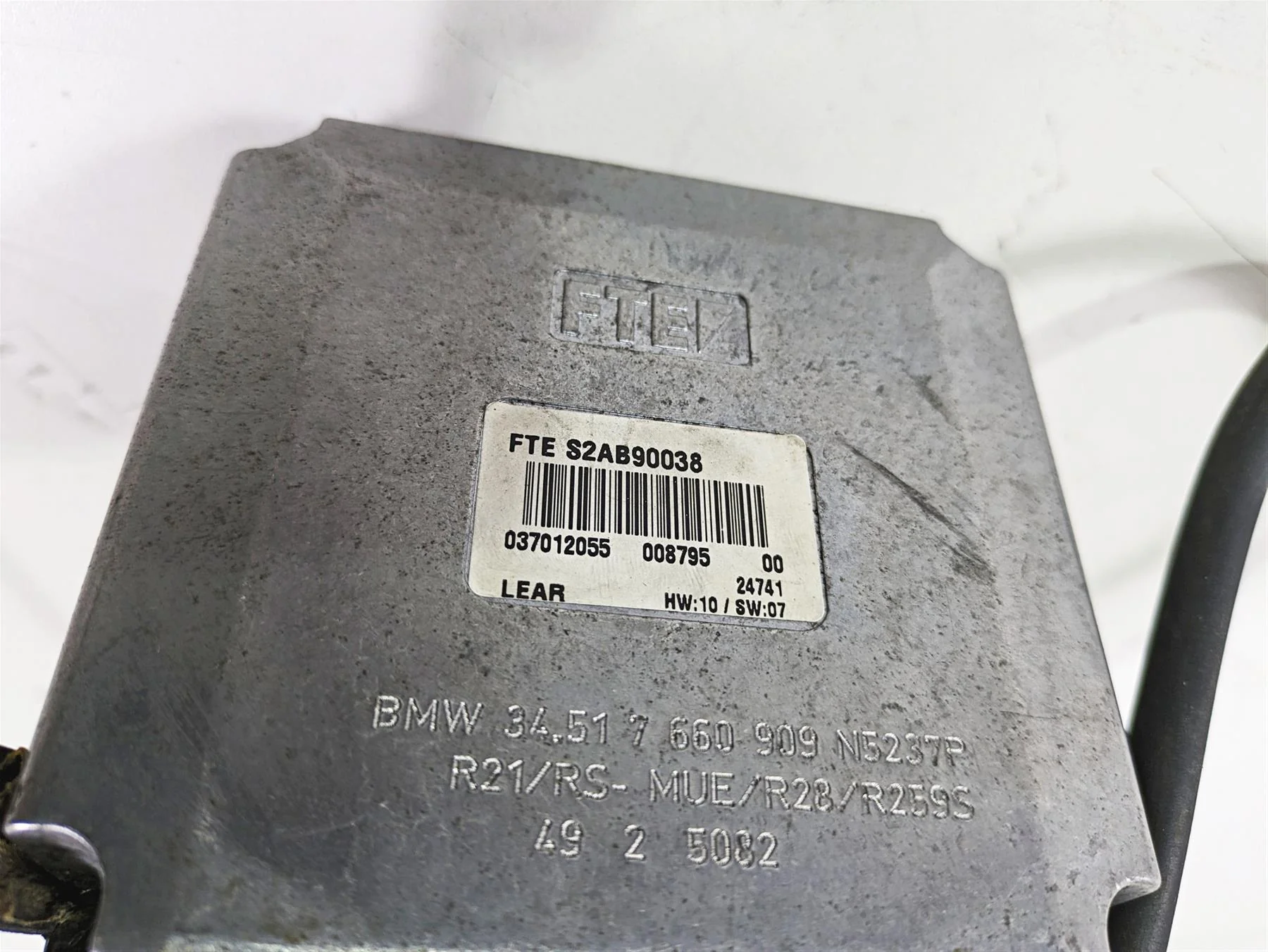 2004 BMW R1150GS R21 Abs Brake Module Block Pump Module Integral 34517660909 - Image 6