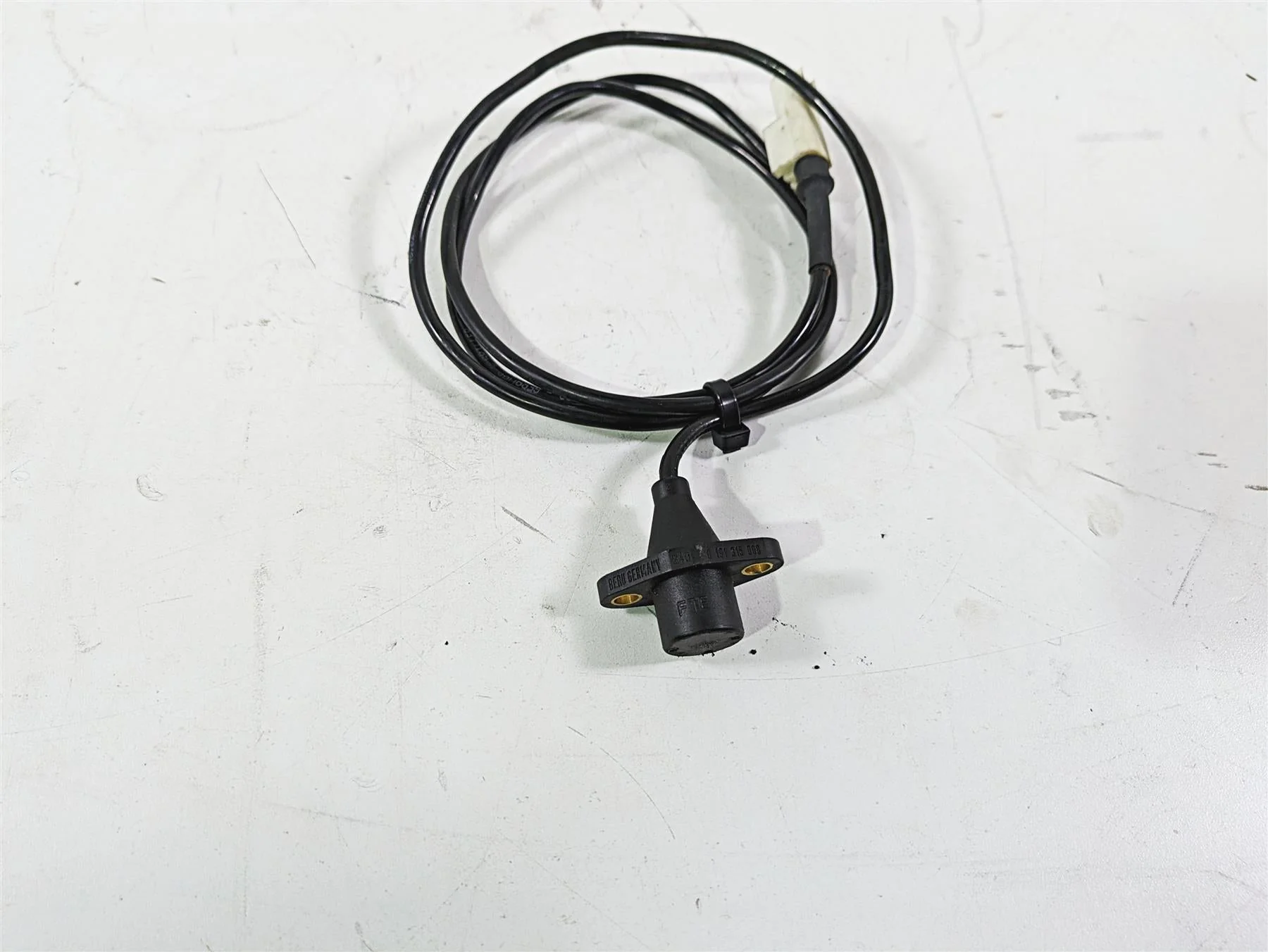 2004 BMW R1150GS R21 Front Abs Brake Wheel Speed Sensor 34522333484 - Image 4