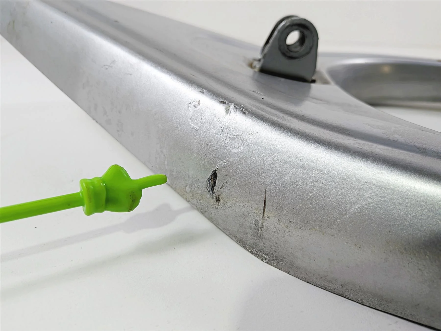 2004 BMW R1150GS R21 Front Trailing Arm Support Suspension 31422345526 - Image 10