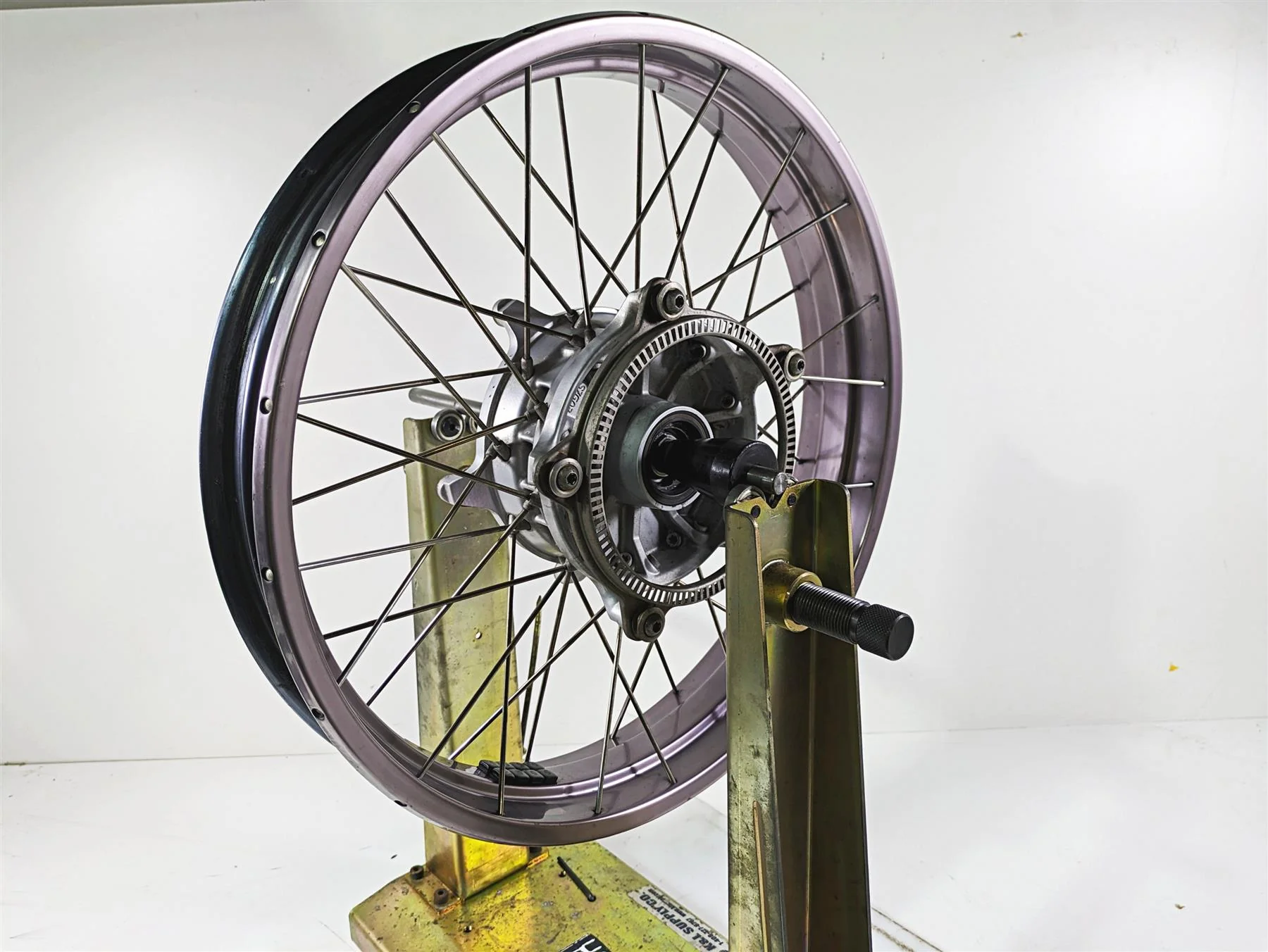 2004 BMW R1150GS R21 Front Wheel Rim 2.5x19 Behr ABS 36317666542 36312314912 - Image 3