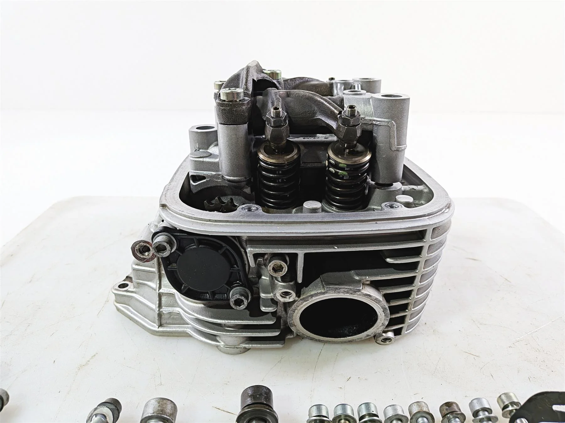 2004 BMW R1150GS R21 Left Cylinderhead Cylinder Head - Good Compression 7670533 - Image 3