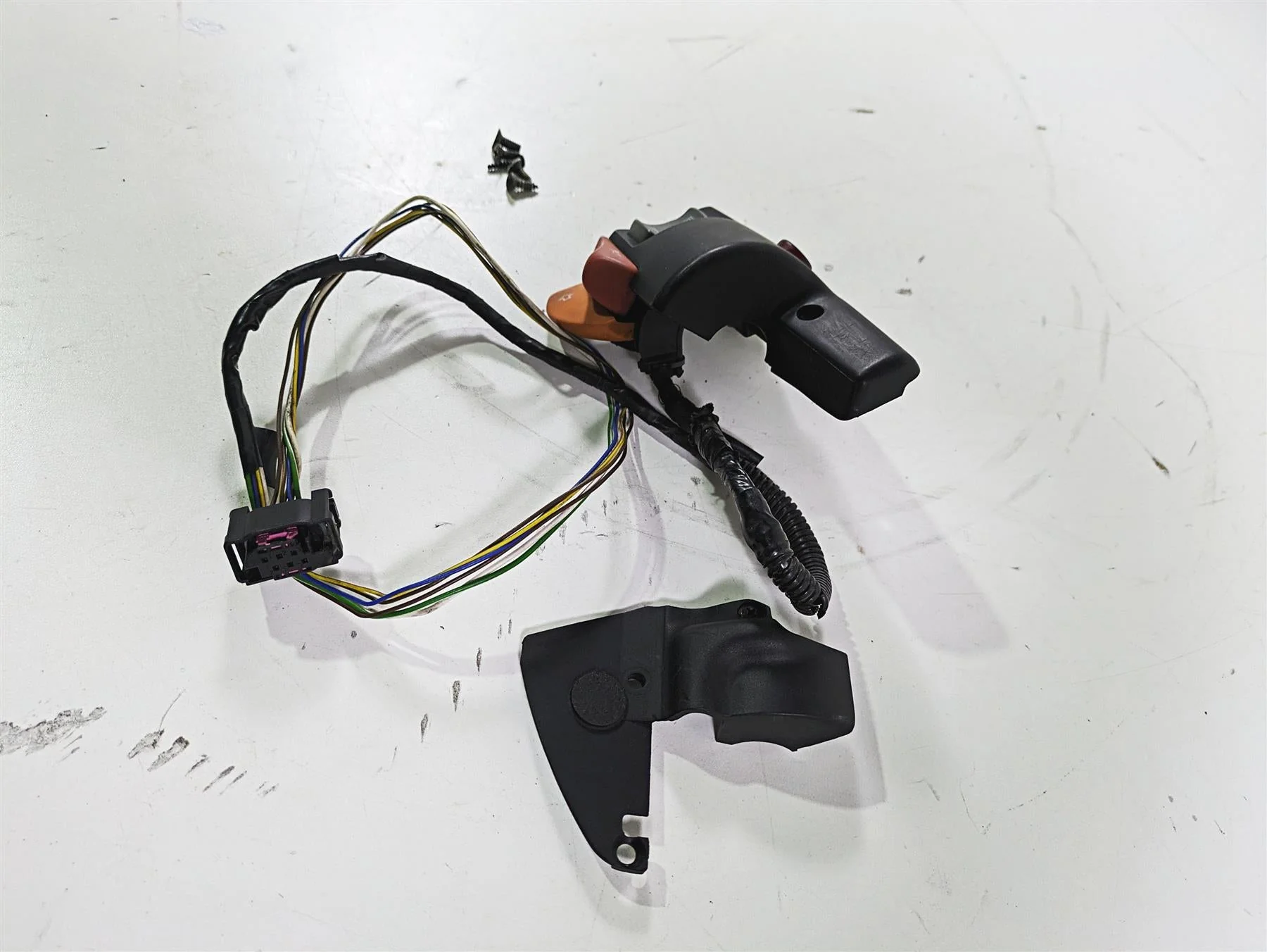 2004 BMW R1150GS R21 Left Hand Control Switch Blinker Light Horn 61317659325 - Image 3