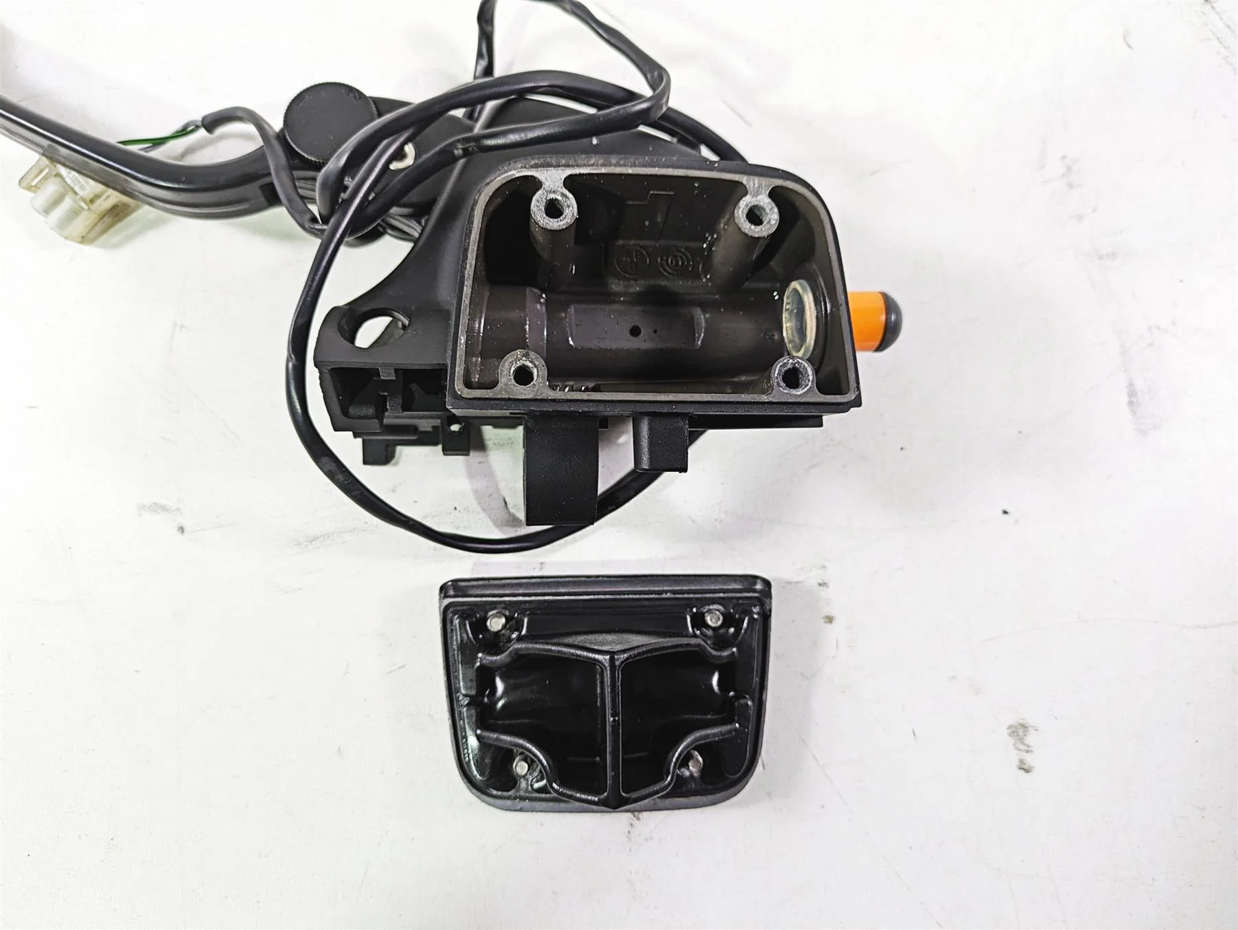 2004 BMW R1150GS R21 Magura Clutch Master Cylinder 32717657183 - Image 12