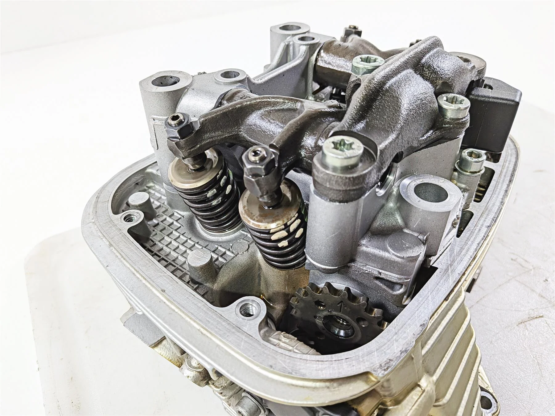 2004 BMW R1150GS R21 Right Cylinderhead Cylinder Head - Good Compression 7670534 - Image 12