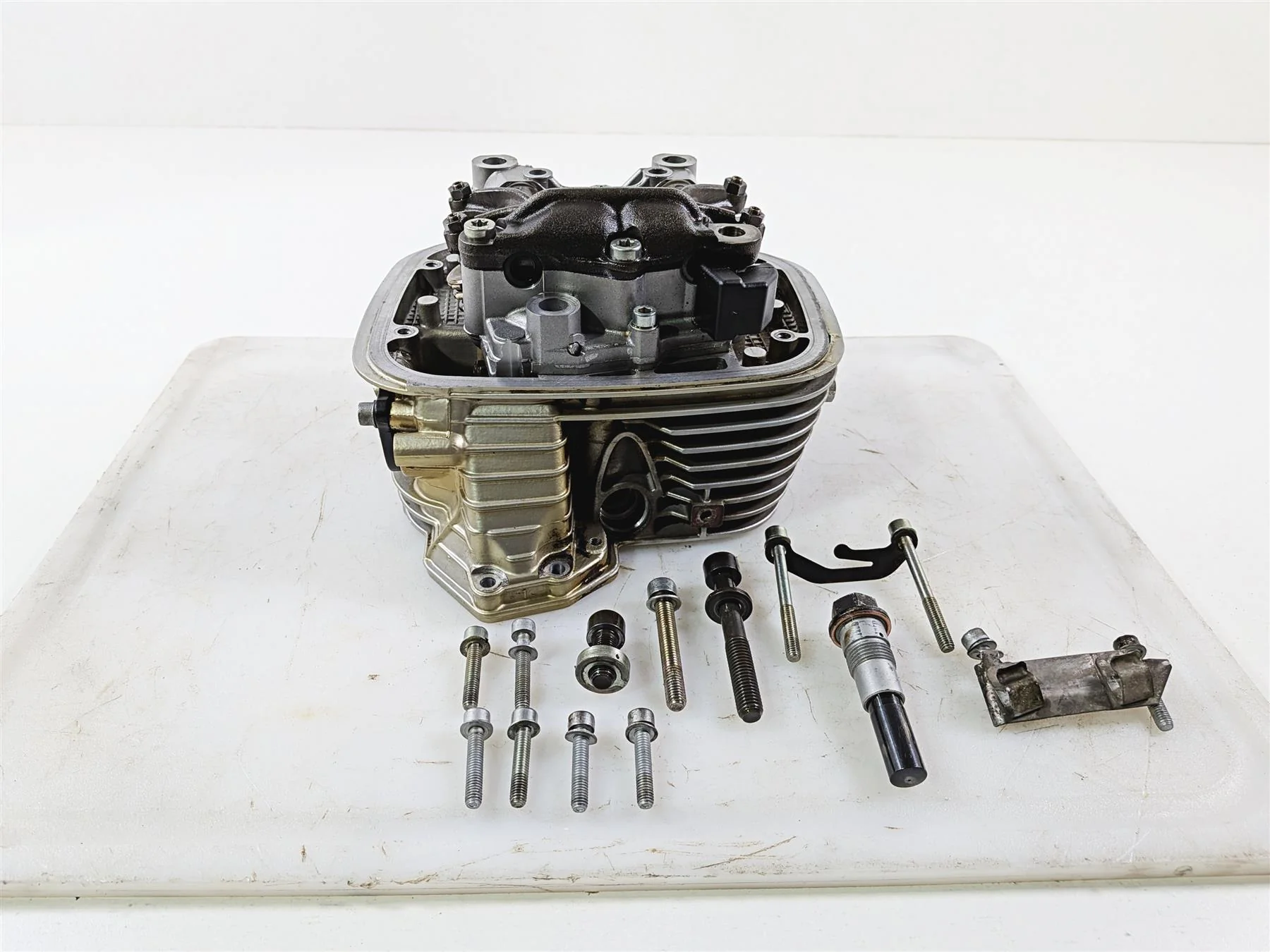 2004 BMW R1150GS R21 Right Cylinderhead Cylinder Head - Good Compression 7670534 - Image 2