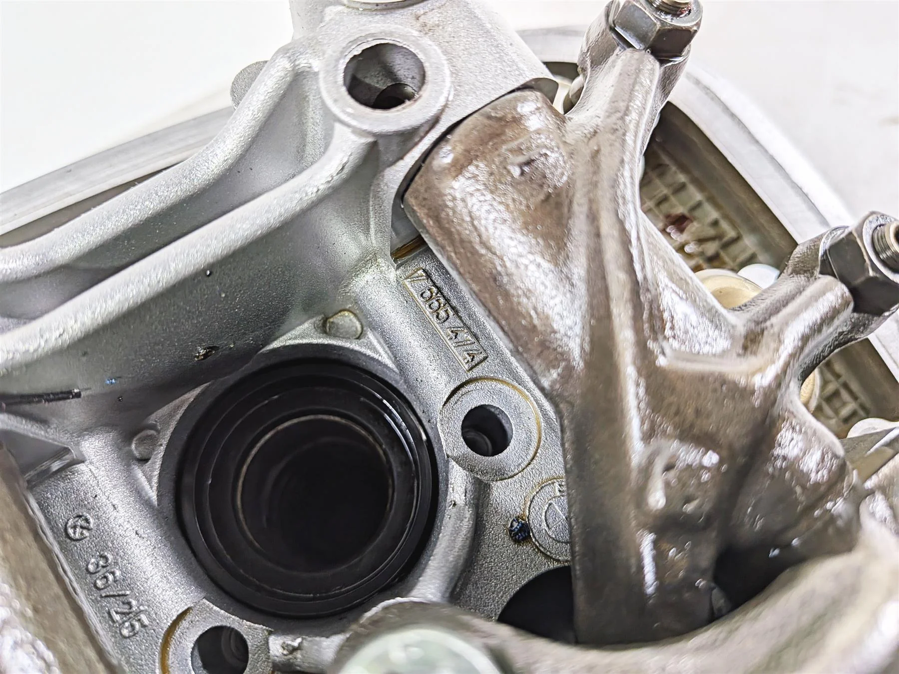 2004 BMW R1150GS R21 Right Cylinderhead Cylinder Head - Good Compression 7670534 - Image 6