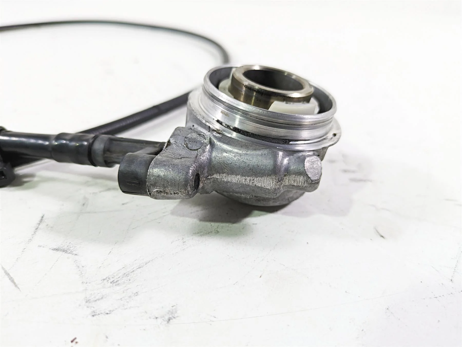 2004 BMW R1150GS R21 Speedometer Drive Gear & Spinning Cable 62122306287 - Image 10