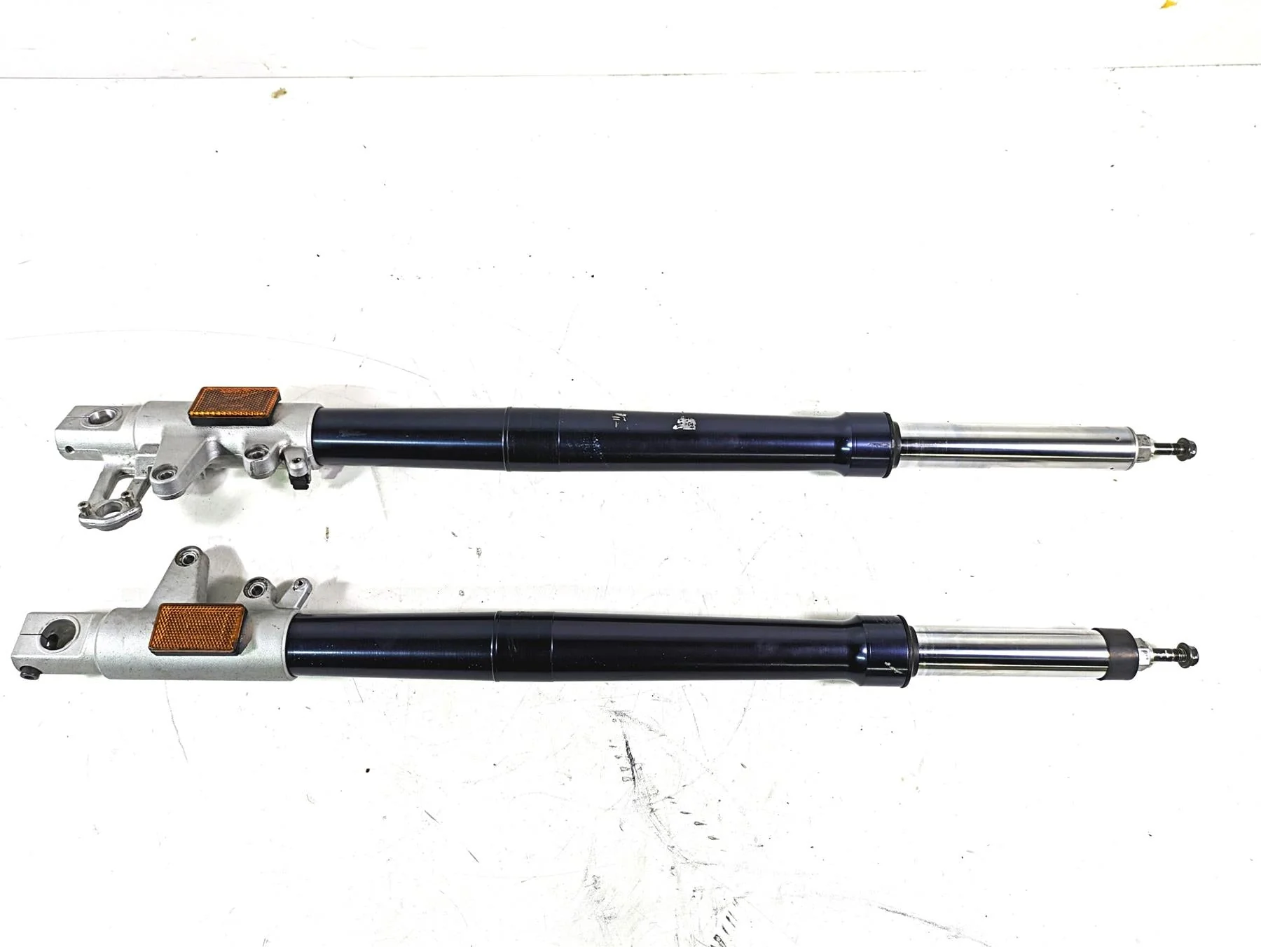 2004 BMW R1150GS R21 Straight Showa Front Fork Leg Set 31427661687 31427661688