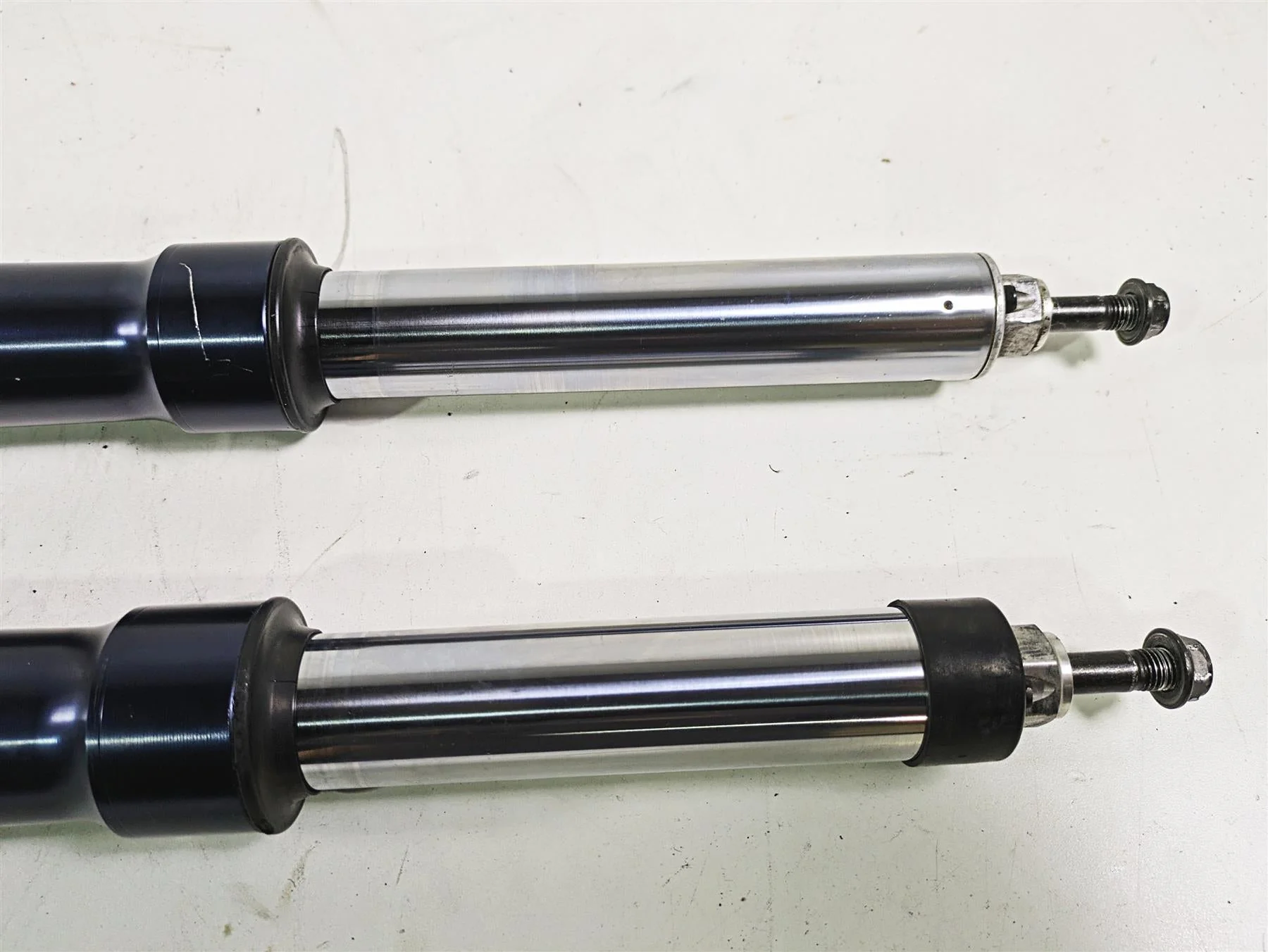 2004 BMW R1150GS R21 Straight Showa Front Fork Leg Set 31427661687 31427661688 - Image 2