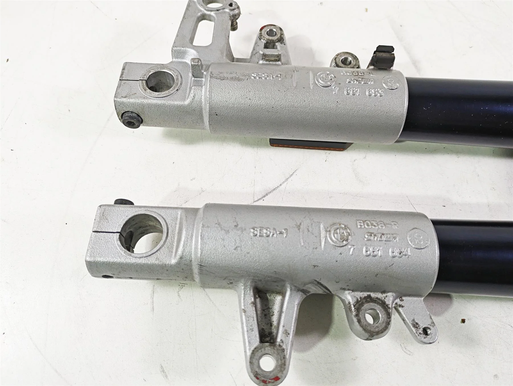 2004 BMW R1150GS R21 Straight Showa Front Fork Leg Set 31427661687 31427661688 - Image 4