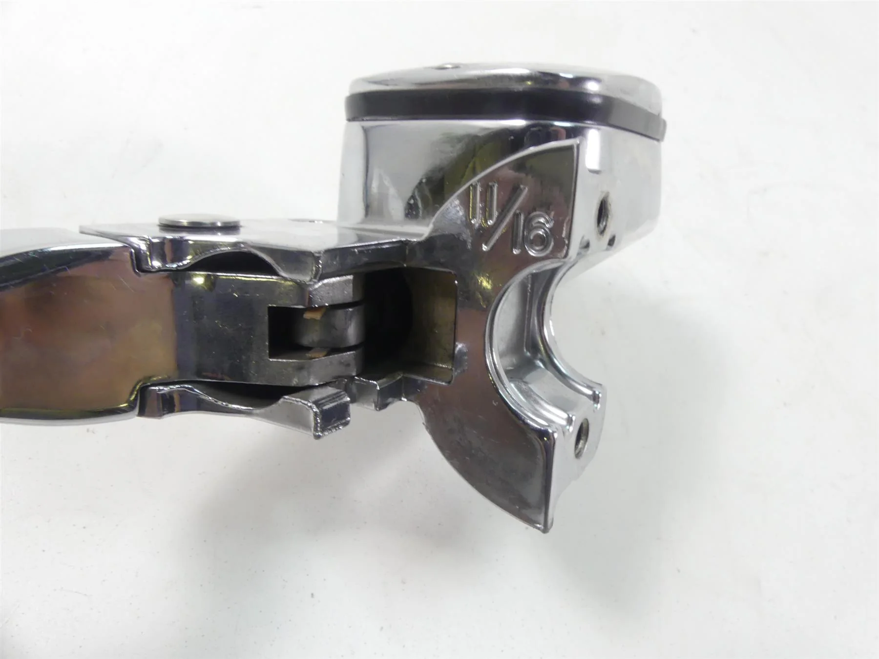 2004 Harley FLHTC SE CVO Electra Glide Chrome 11/16 Clutch Master Cylin 46113-02 - Image 5