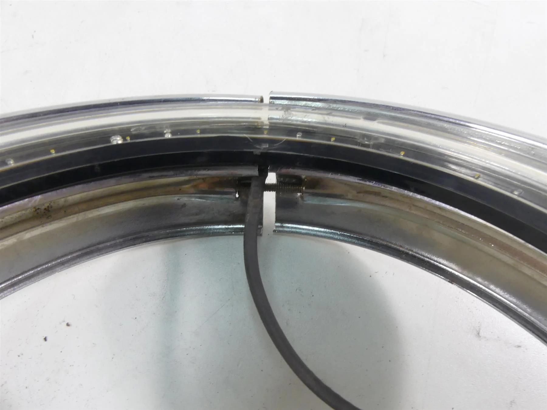 2004 Harley FLHTC SE CVO Electra Glide Chrome Led Headlight Halo Ring - Image 4