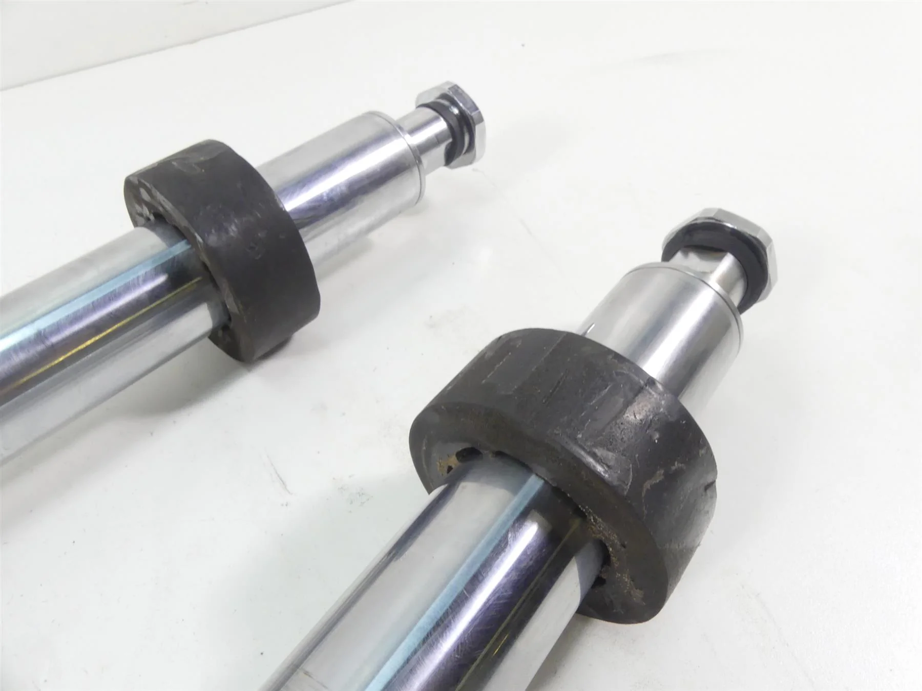 2004 Harley FLHTC SE CVO Electra Glide Chrome Strgt 41mm Front Forks 45500168 - Image 6