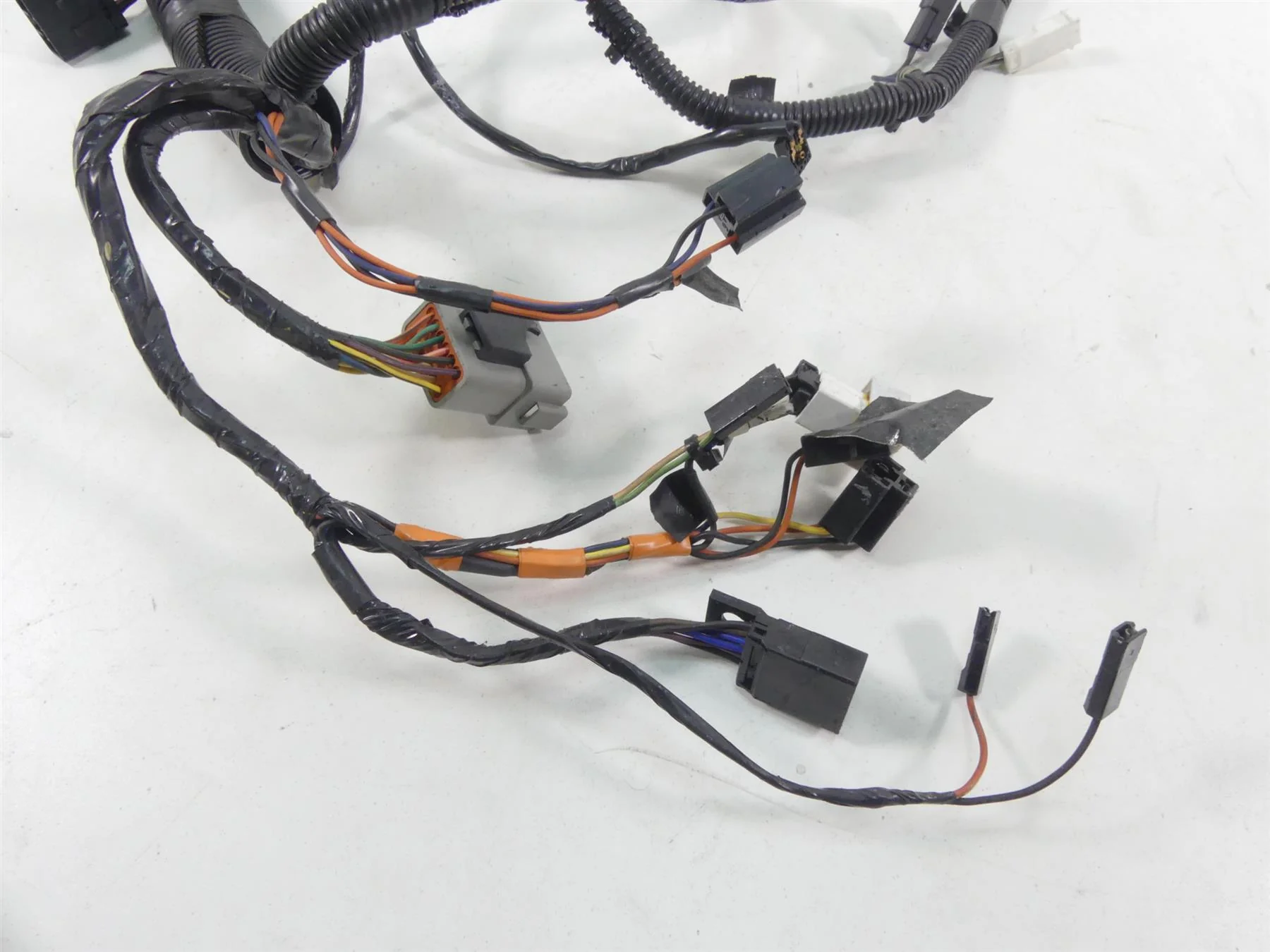2004 Harley FLHTC SE CVO Electra Glide Front Nose Fairing Wiring 70232-04 - Image 3