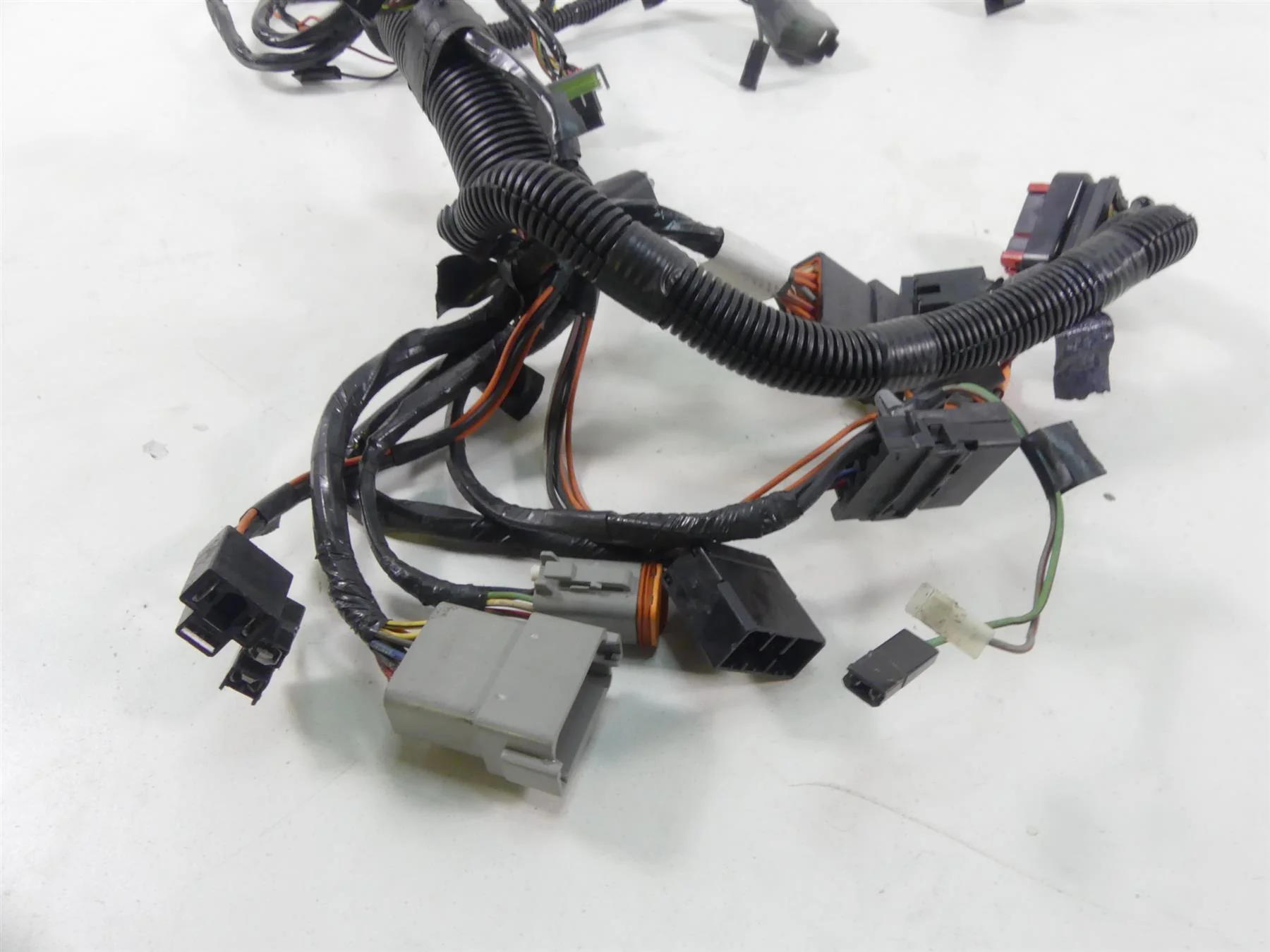 2004 Harley FLHTC SE CVO Electra Glide Front Nose Fairing Wiring 70232-04 - Image 7