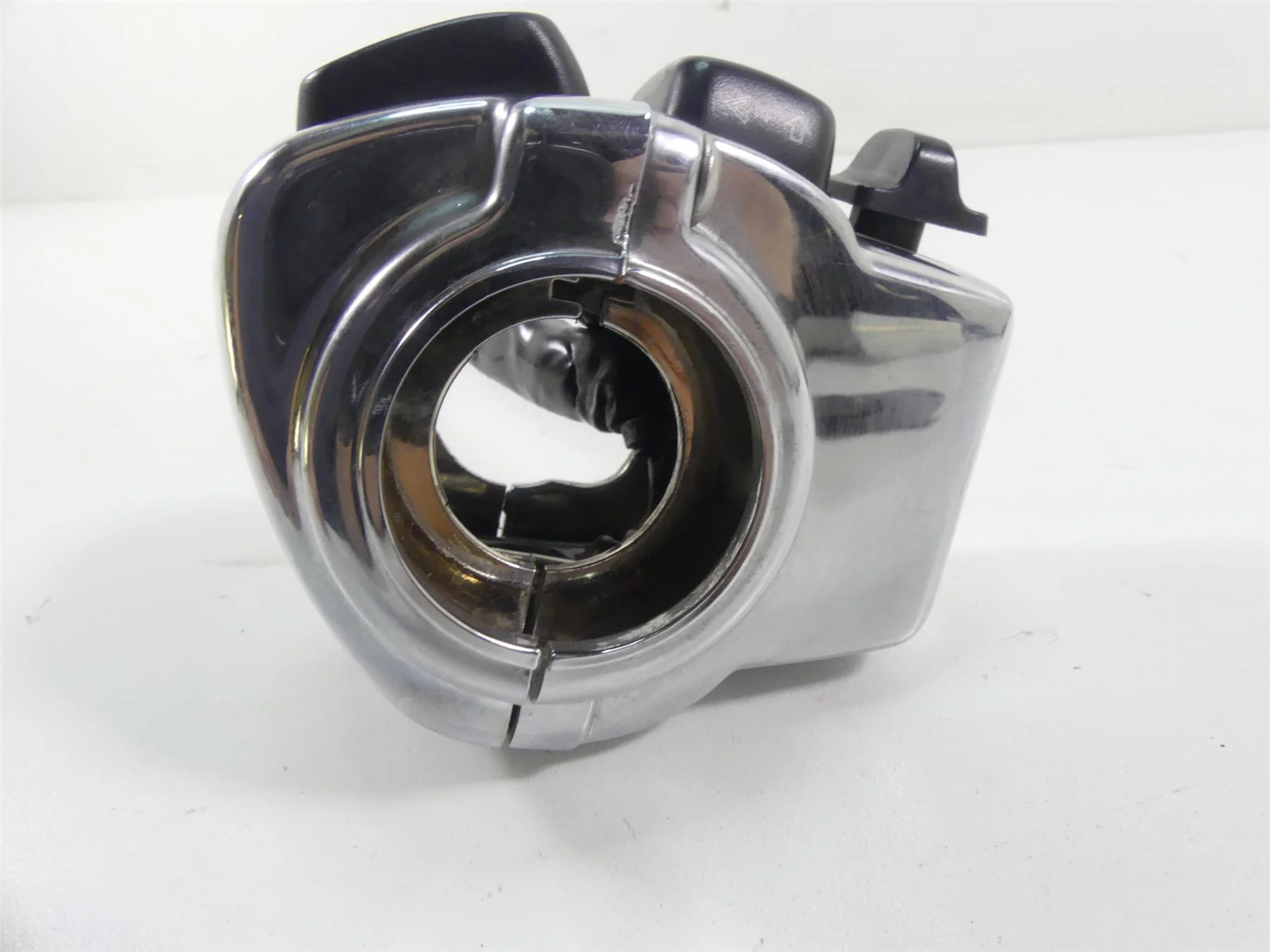 2004 Harley FLHTC SE CVO Electra Glide Left Hand Chrome Control Switch 71682-06 - Image 5