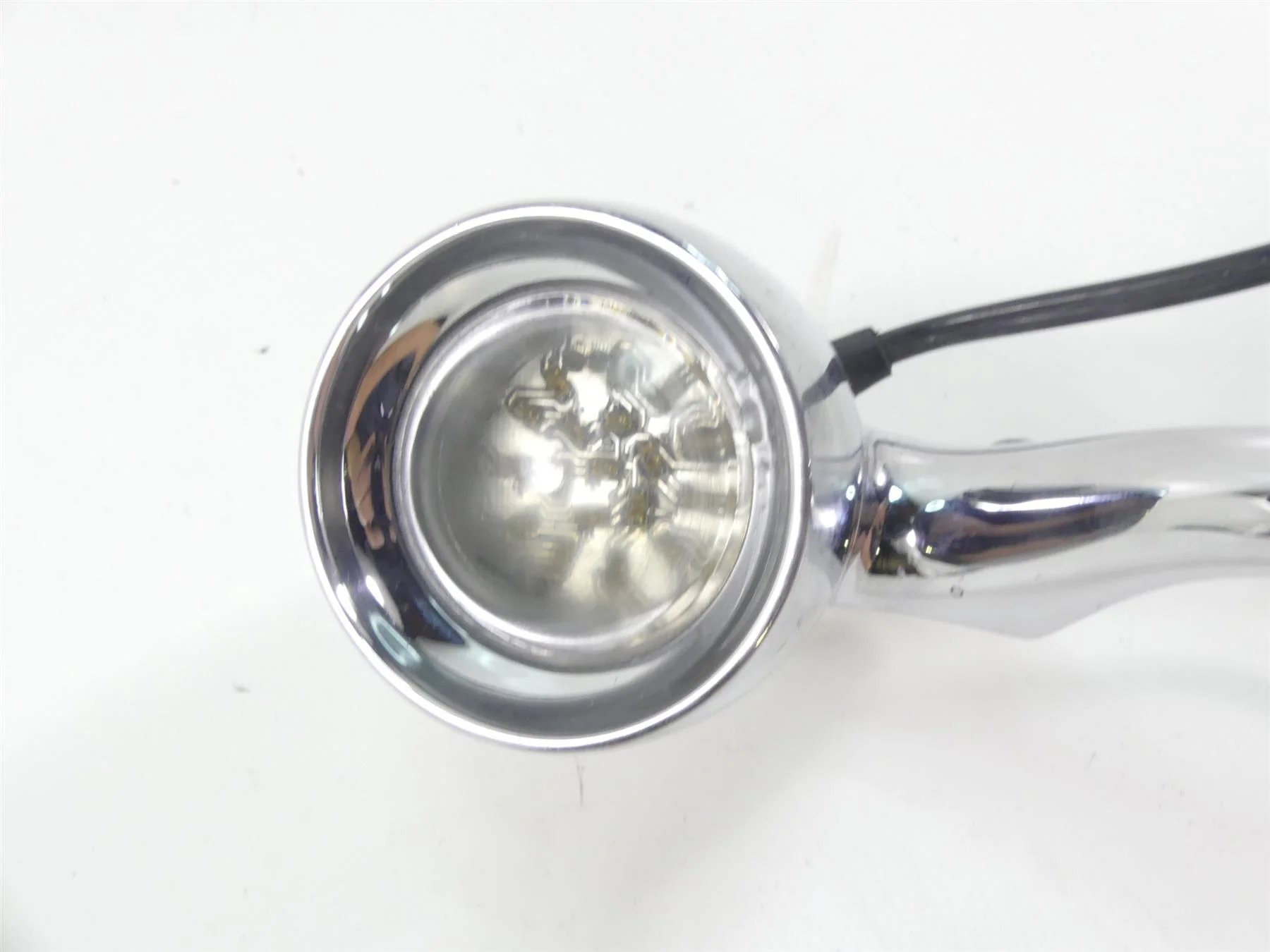 2004 Harley FLHTC SE CVO Electra Glide Rear Chrome Blinker Bar -Read 68508-04 - Image 8