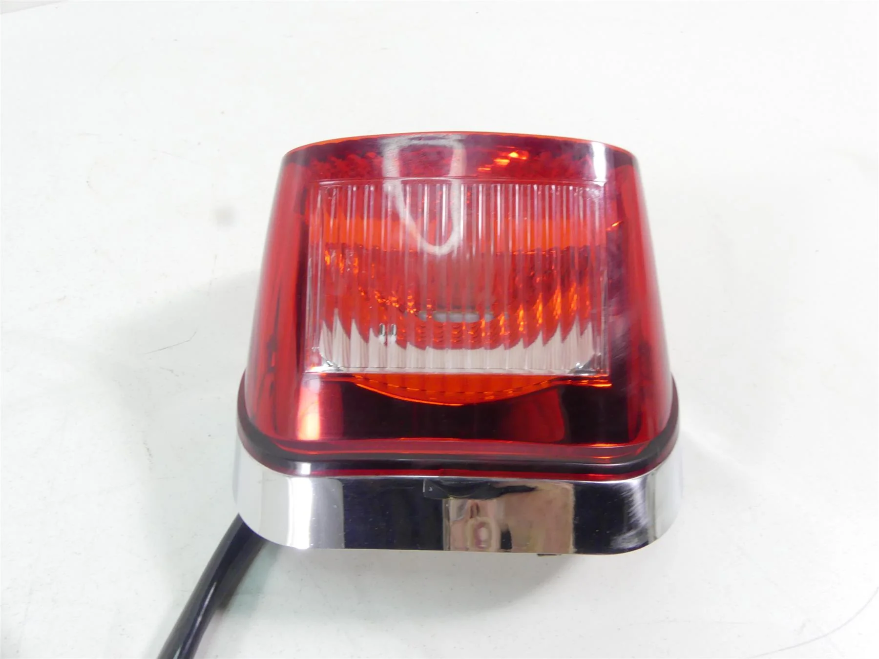 2004 Harley FLHTC SE CVO Electra Glide Tail Light Taillight & Wiring 68140-04 - Image 5
