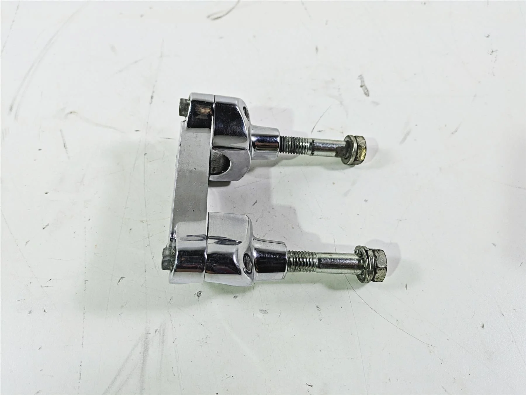 2004 Harley FLSTCI Softail Heritage Handlebar Holder Riser Set 56567-86B - Image 2