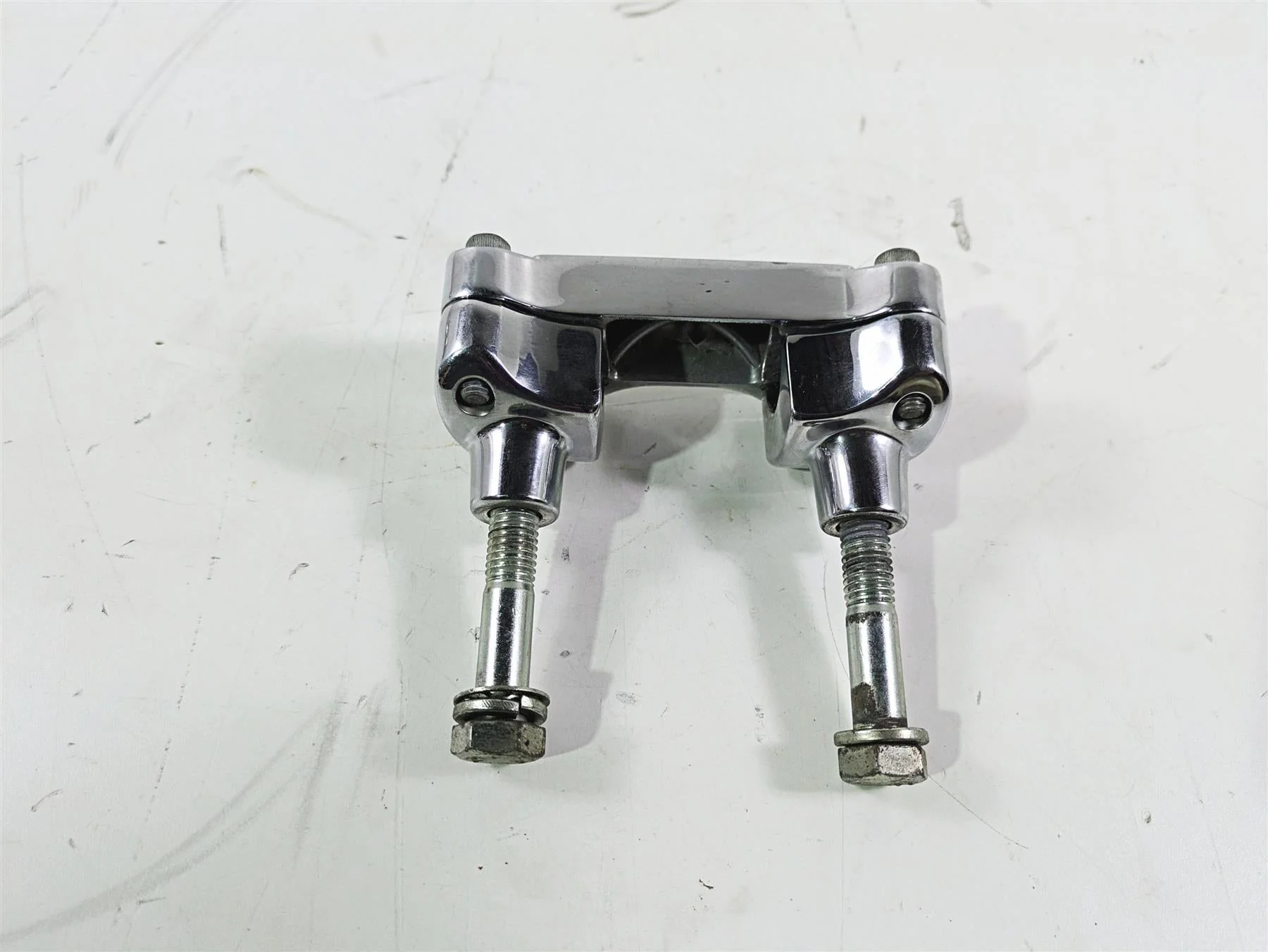 2004 Harley FLSTCI Softail Heritage Handlebar Holder Riser Set 56567-86B - Image 3