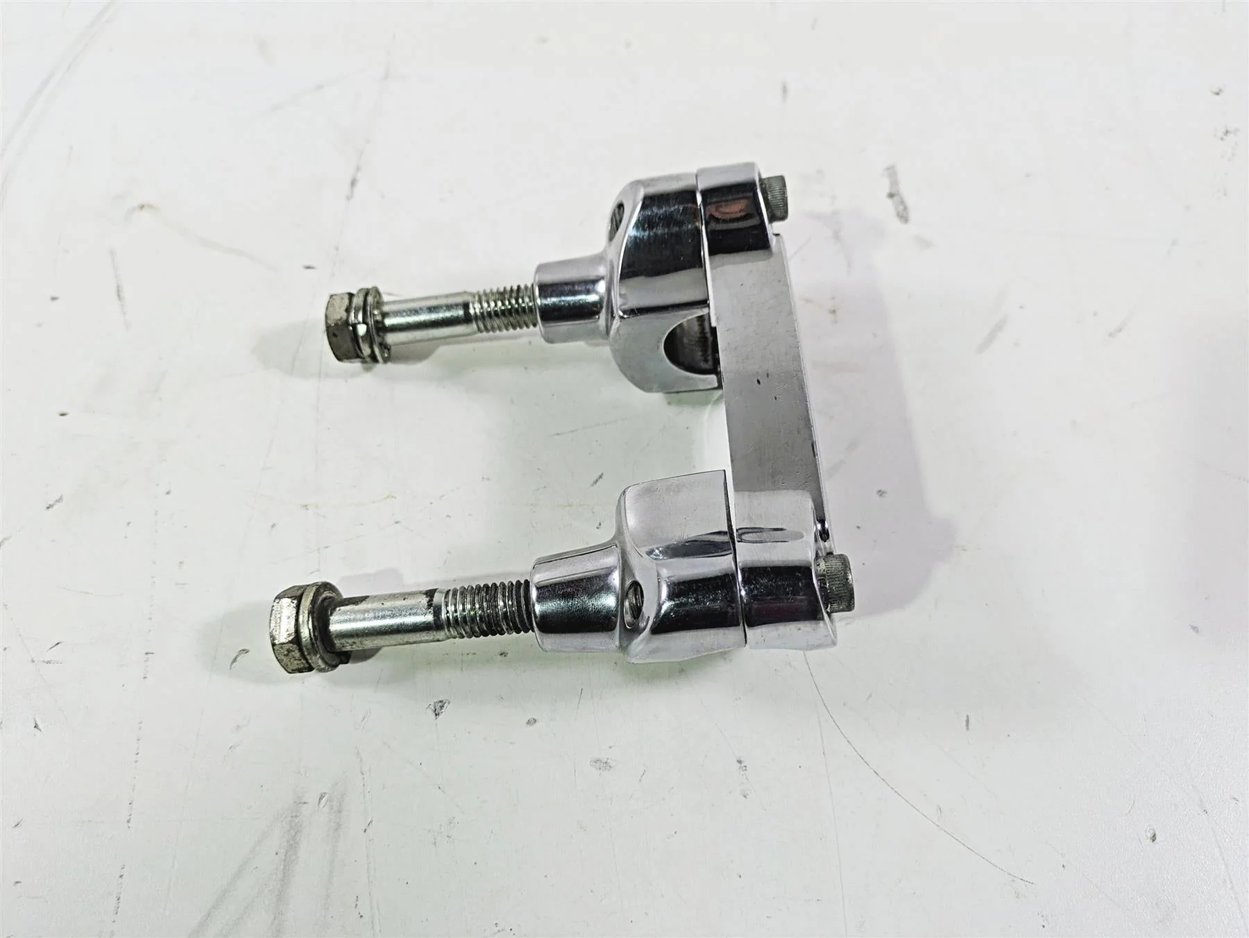 2004 Harley FLSTCI Softail Heritage Handlebar Holder Riser Set 56567-86B - Image 4
