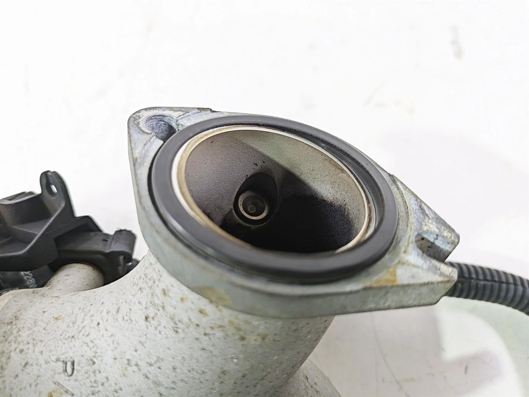 2004 Harley FLSTCI Softail Heritage Throttle Body Fuel Injection 27600-01A - Image 9