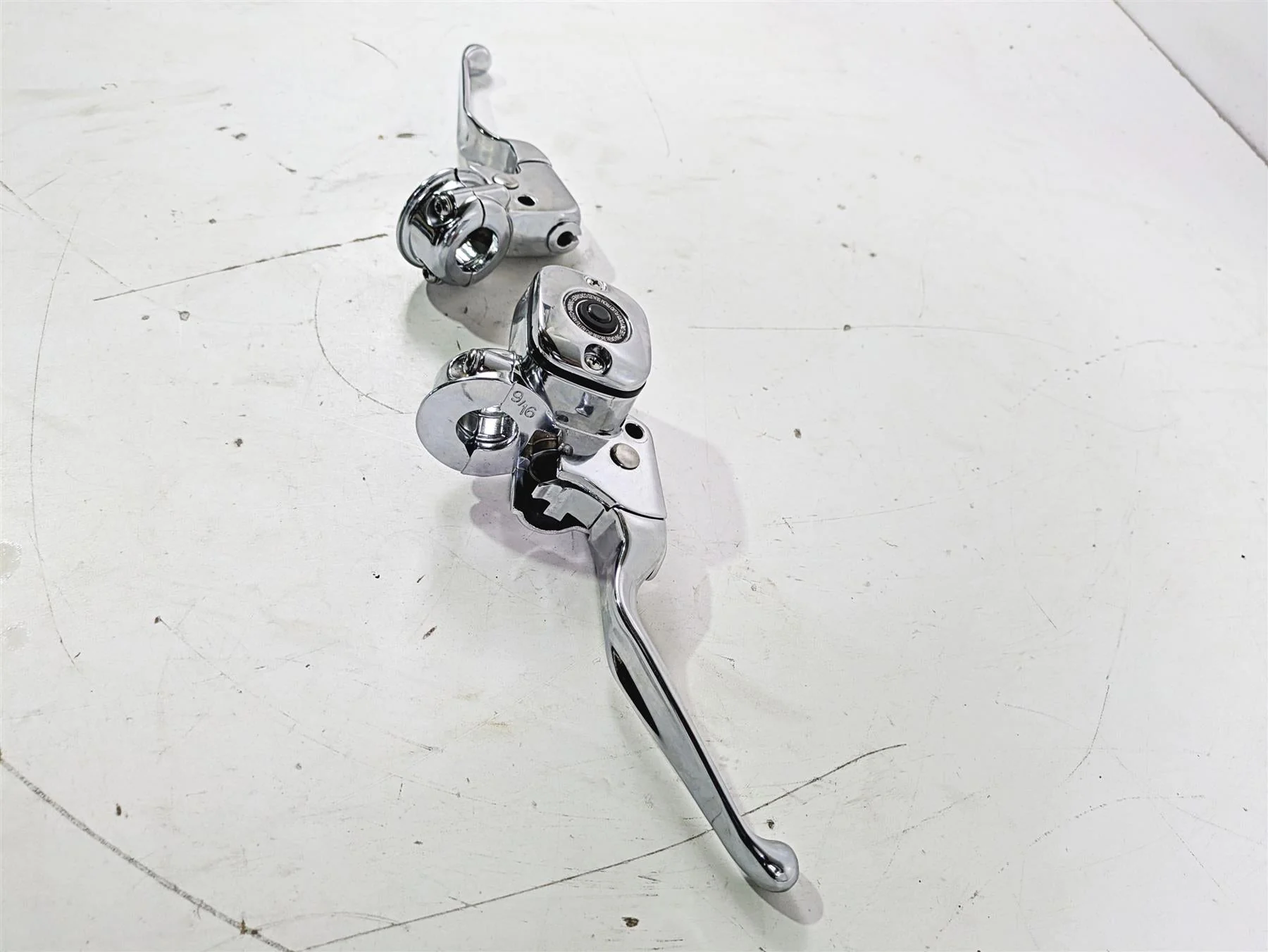 2004 Harley Softail FLSTF Fat Boy Chrome Brake Master Cylinder Set 9/16 45019-96 - Image 3
