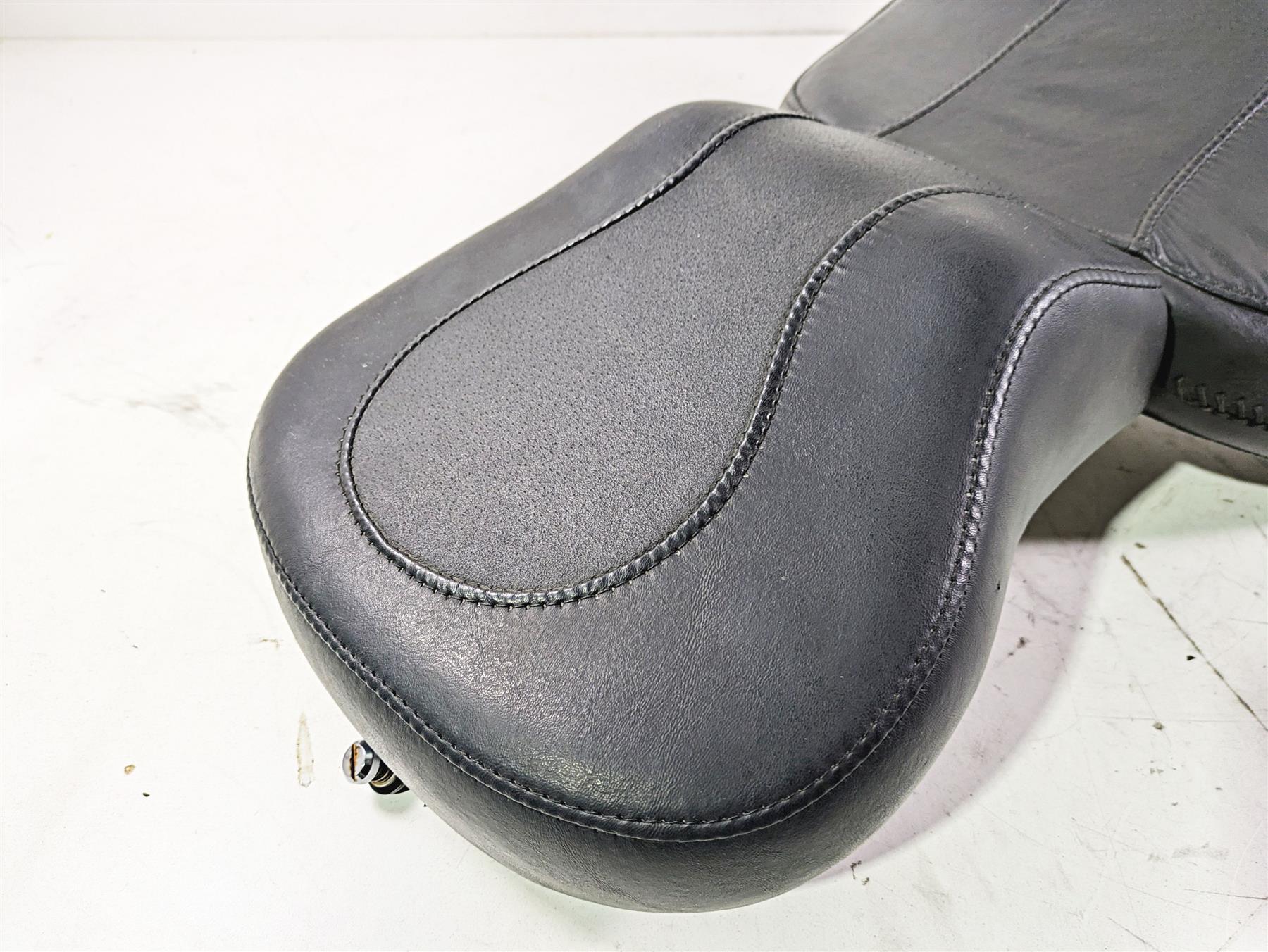 2004 Harley Softail FLSTF Fat Boy Front Rear Seat Saddle Set - Read 52218-00 - Image 10