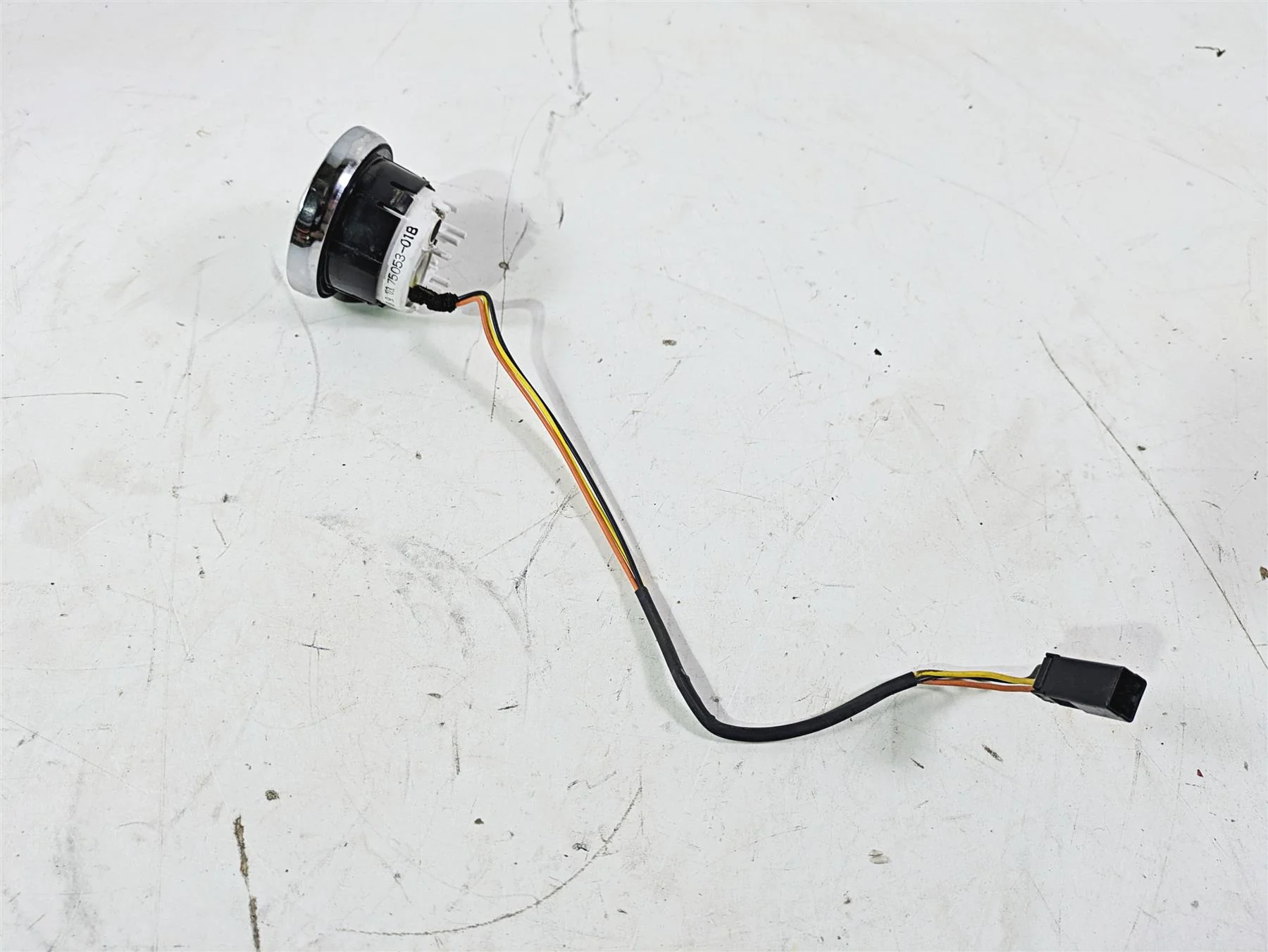 2004 Harley Softail FLSTF Fat Boy Fuel Gas Petrol Level Gauge 75053-01B - Image 2